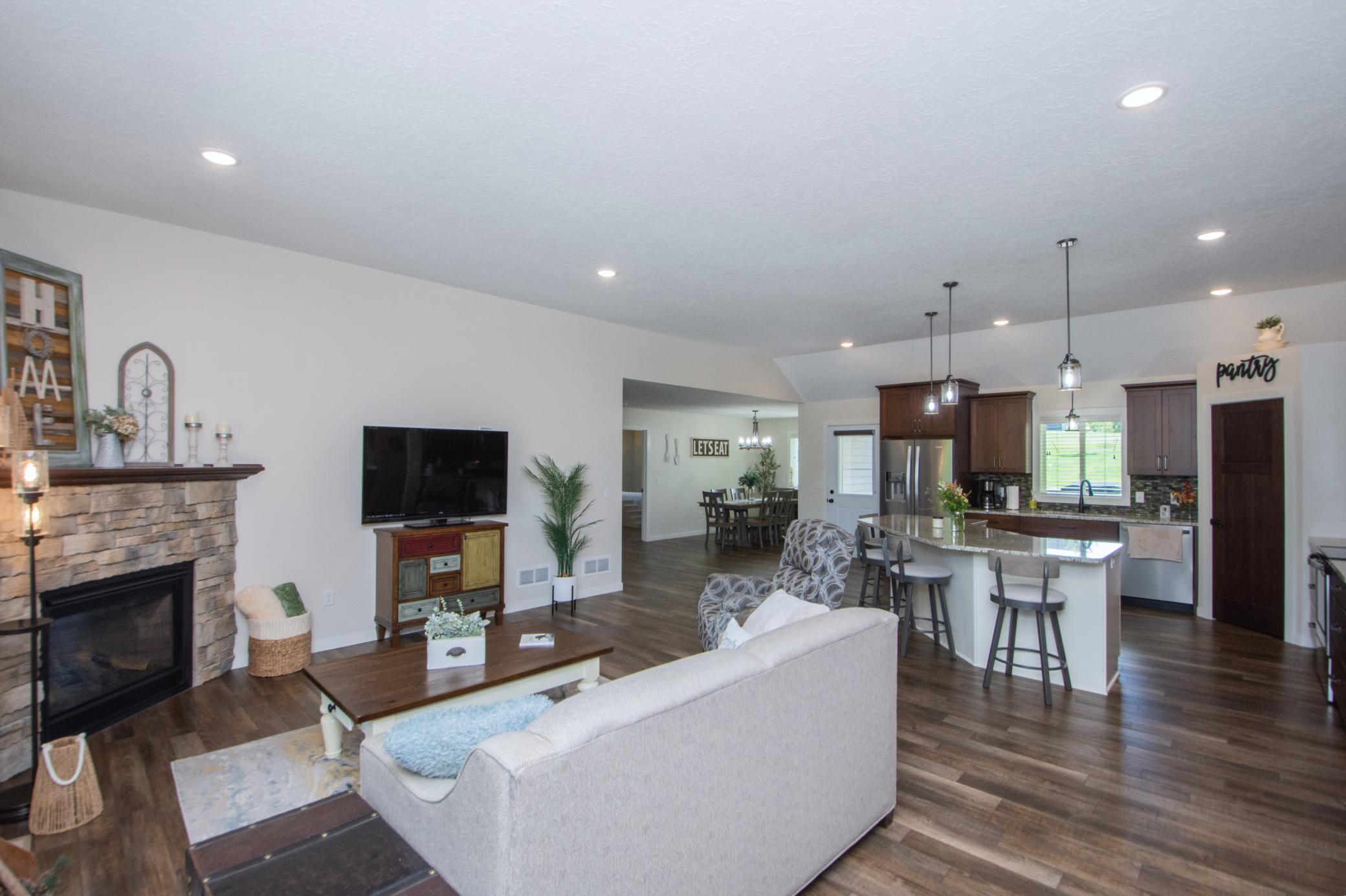 2018 single family home for sale at 1853 Aspen Drive in Detroit Lakes, MN — 3 bed, 2 bath (photo 11 of 58)