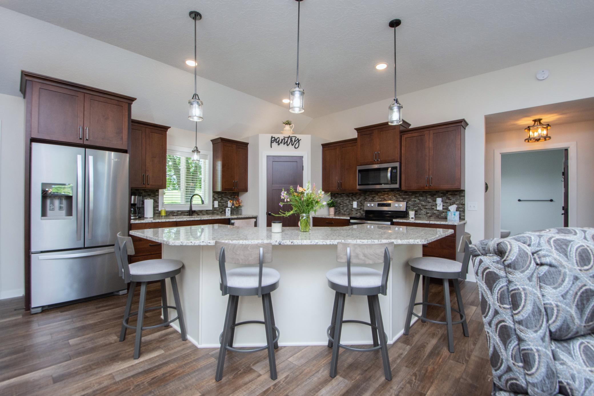 2018 single family home for sale at 1853 Aspen Drive in Detroit Lakes, MN — 3 bed, 2 bath (photo 13 of 58)