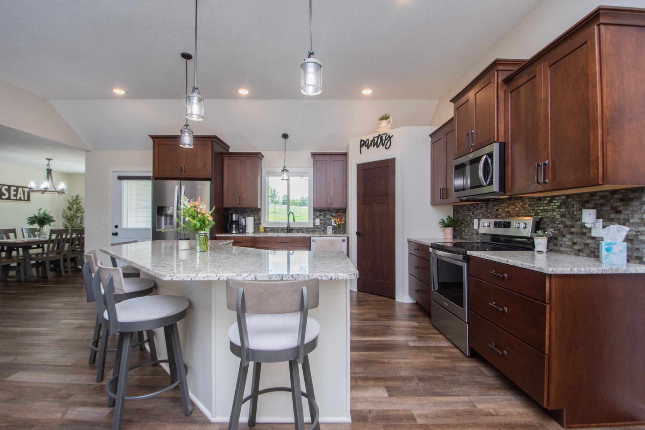 2018 single family home for sale at 1853 Aspen Drive in Detroit Lakes, MN — 3 bed, 2 bath (photo 17 of 58)