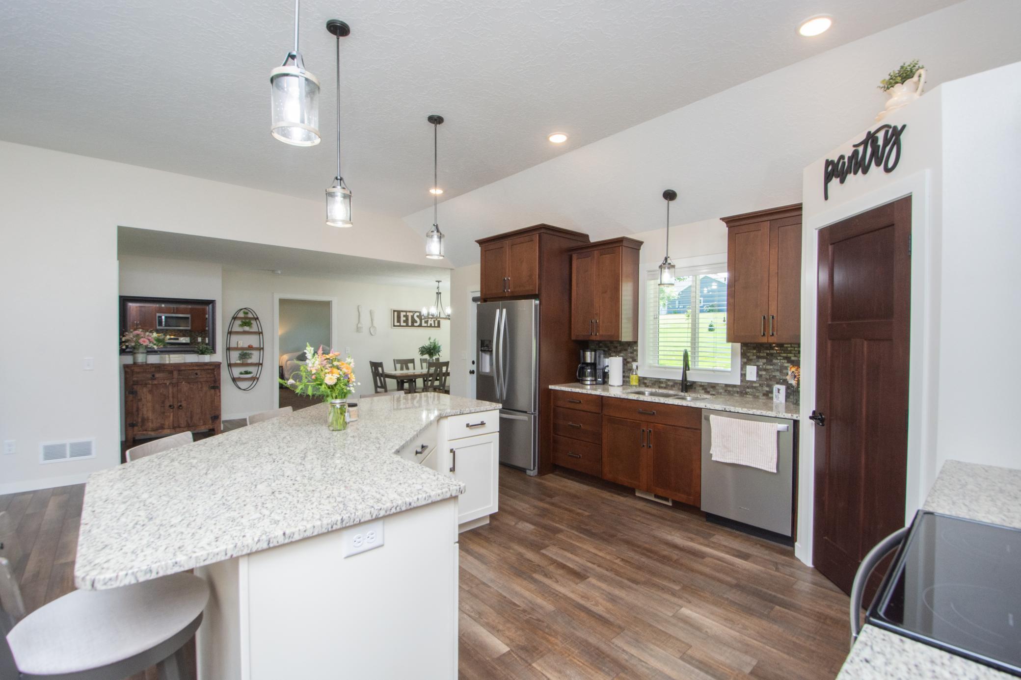 2018 single family home for sale at 1853 Aspen Drive in Detroit Lakes, MN — 3 bed, 2 bath (photo 20 of 58)