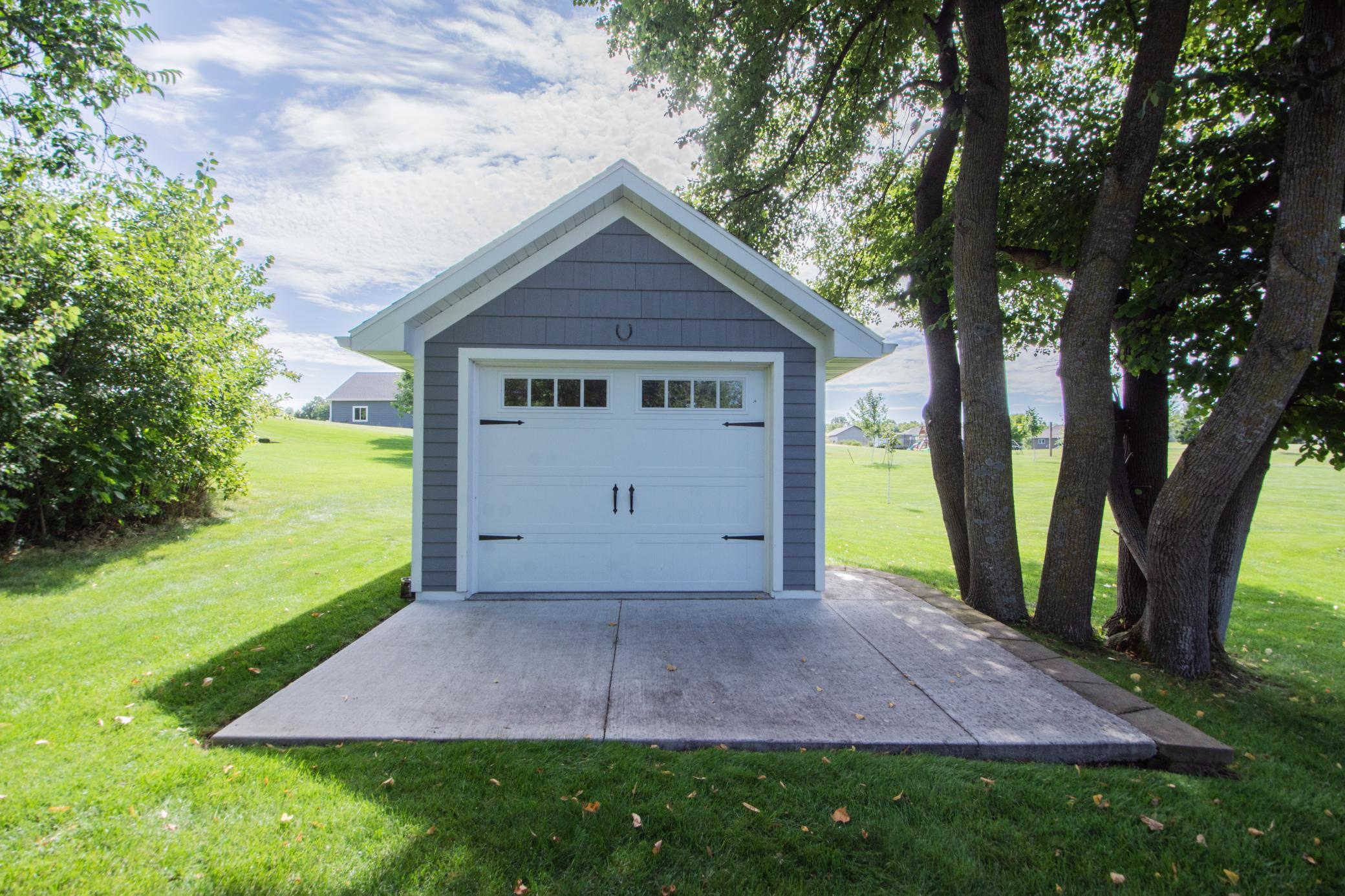2018 single family home for sale at 1853 Aspen Drive in Detroit Lakes, MN — 3 bed, 2 bath (photo 54 of 58)