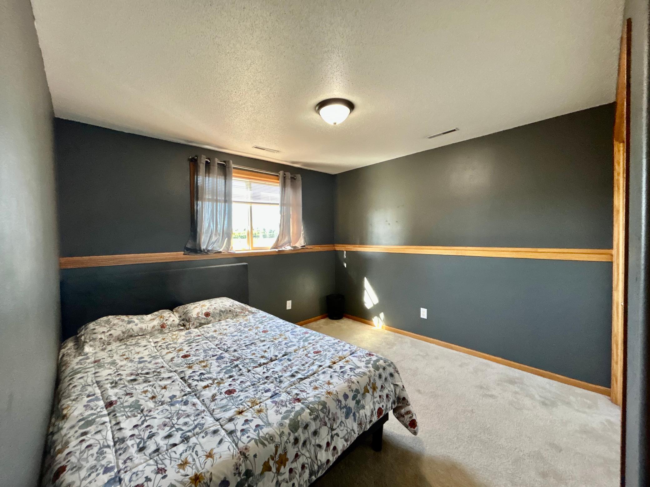 2006 twin home for sale at 1113 Morningside Drive in Casselton, ND — 4 bed, 2 bath (photo 29 of 33)