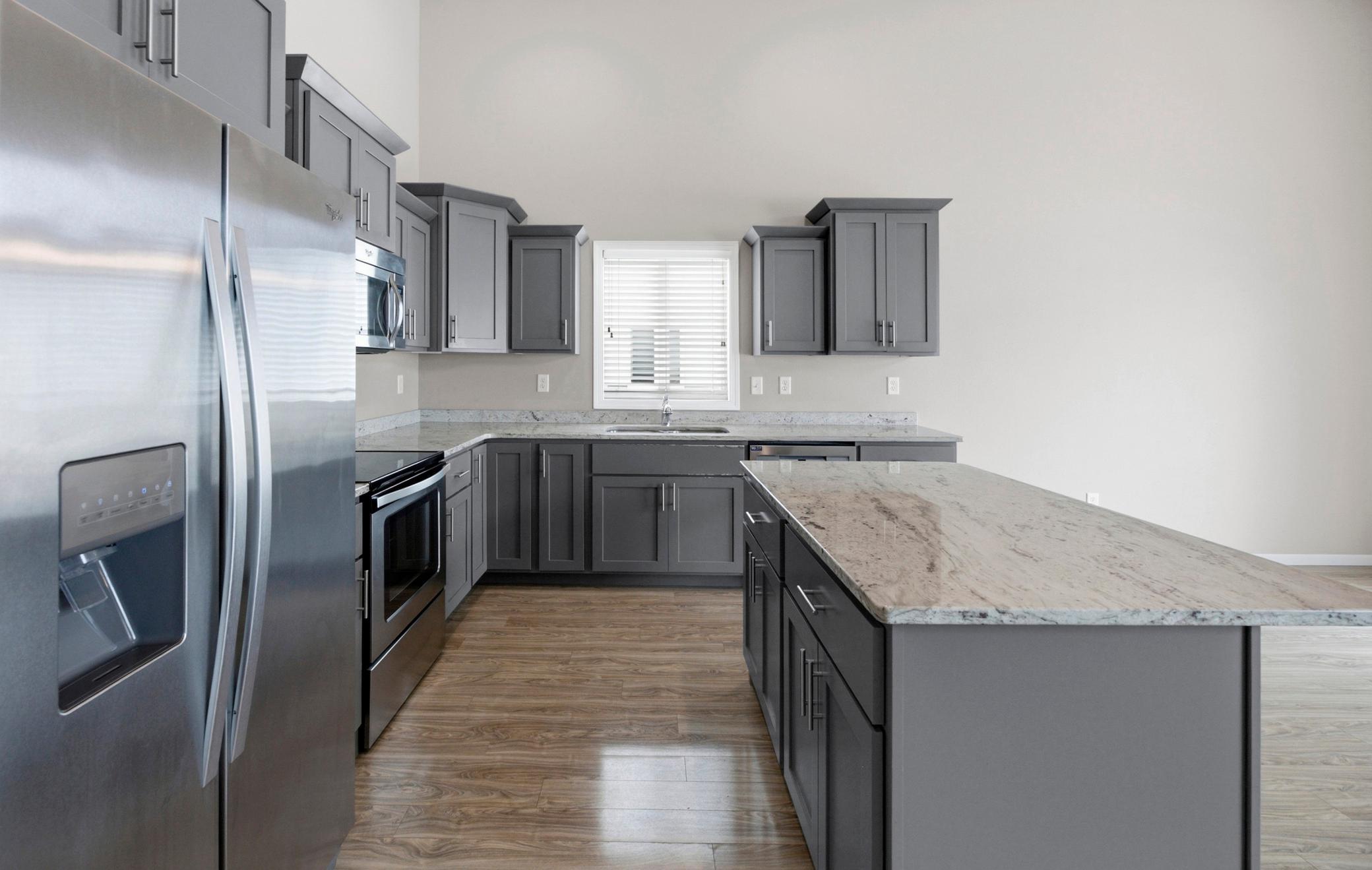2015 single family home for sale at 5444 Justice Drive S in Fargo, ND — 3 bed, 3 bath (photo 14 of 36)