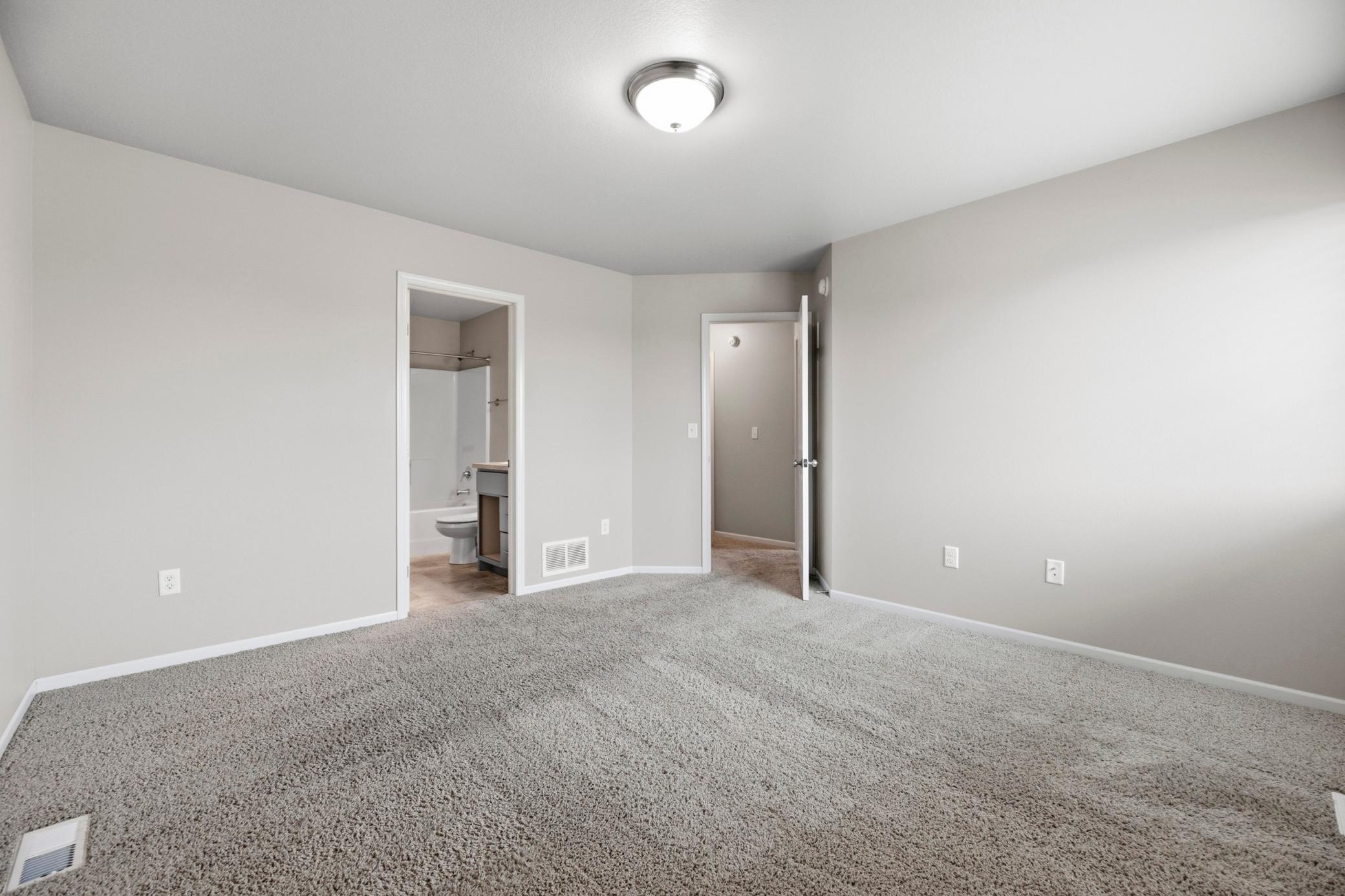 2015 single family home for sale at 5444 Justice Drive S in Fargo, ND — 3 bed, 3 bath (photo 25 of 36)