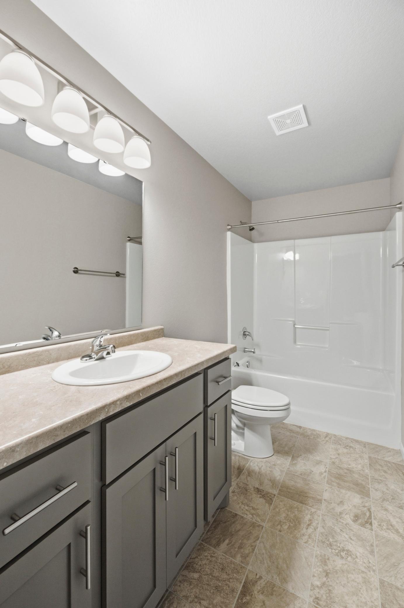 2015 single family home for sale at 5444 Justice Drive S in Fargo, ND — 3 bed, 3 bath (photo 34 of 36)