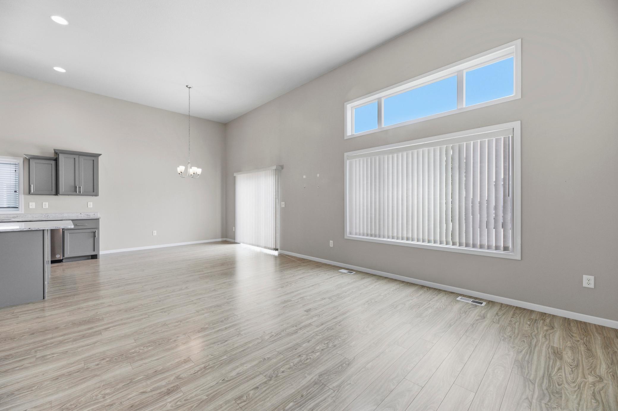 2015 single family home for sale at 5444 Justice Drive S in Fargo, ND — 3 bed, 3 bath (photo 9 of 36)