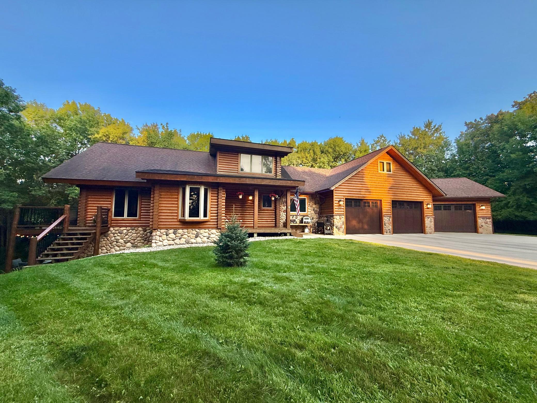 1995 single family home for sale at 130 Eastwood Drive in Thief River Falls, MN — 3 bed, 3 bath