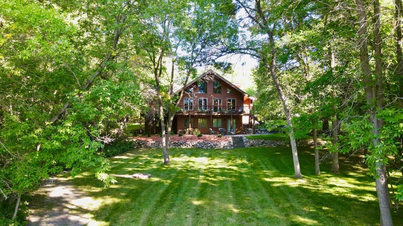 1995 single family home for sale at 130 Eastwood Drive in Thief River Falls, MN — 3 bed, 3 bath (photo 104 of 120)