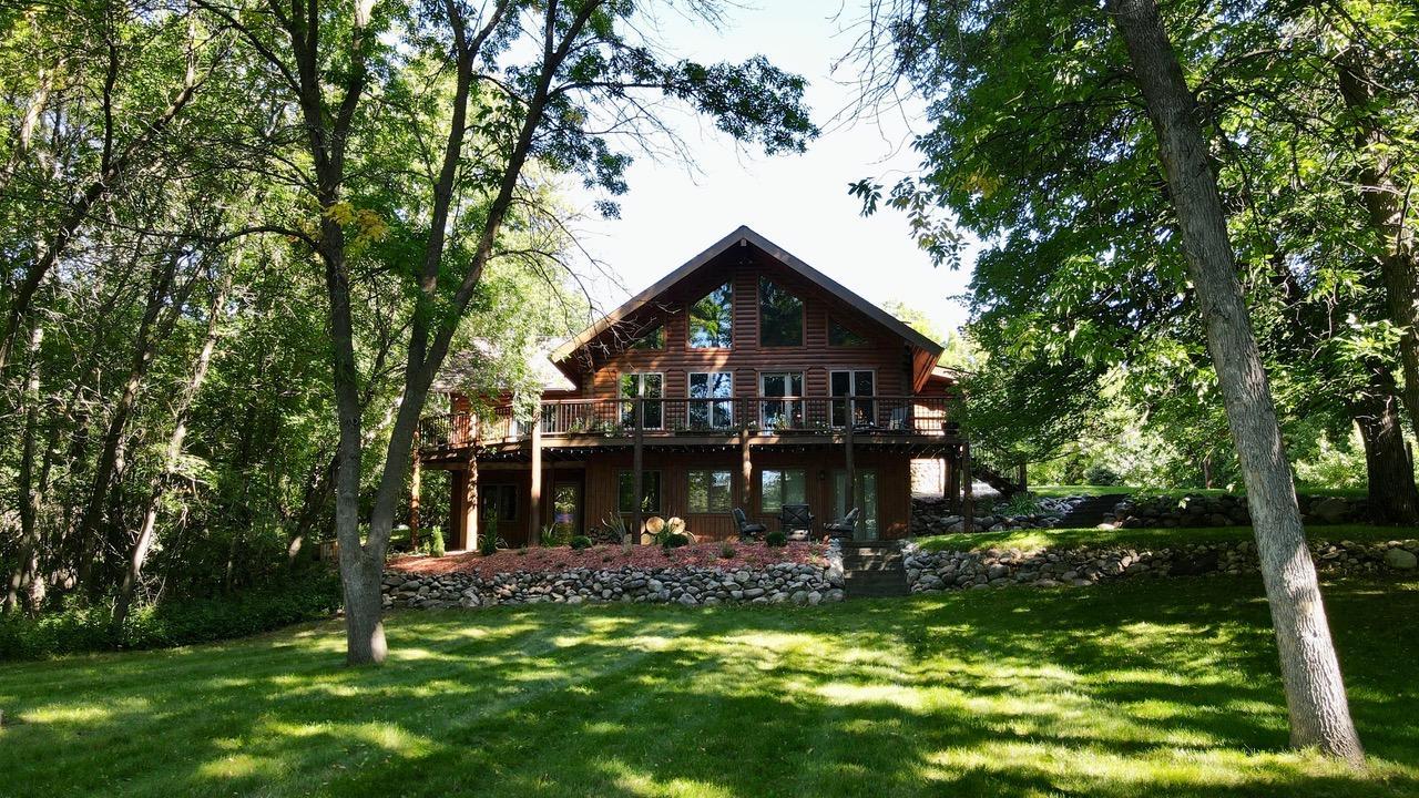1995 single family home for sale at 130 Eastwood Drive in Thief River Falls, MN — 3 bed, 3 bath (photo 105 of 120)