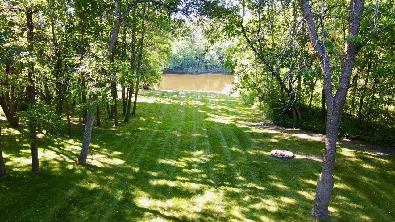 1995 single family home for sale at 130 Eastwood Drive in Thief River Falls, MN — 3 bed, 3 bath (photo 111 of 120)