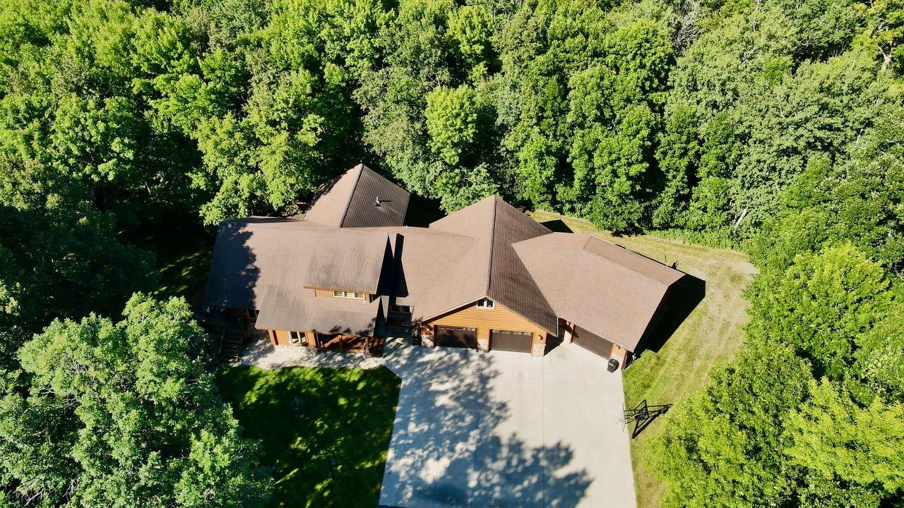 1995 single family home for sale at 130 Eastwood Drive in Thief River Falls, MN — 3 bed, 3 bath (photo 118 of 120)