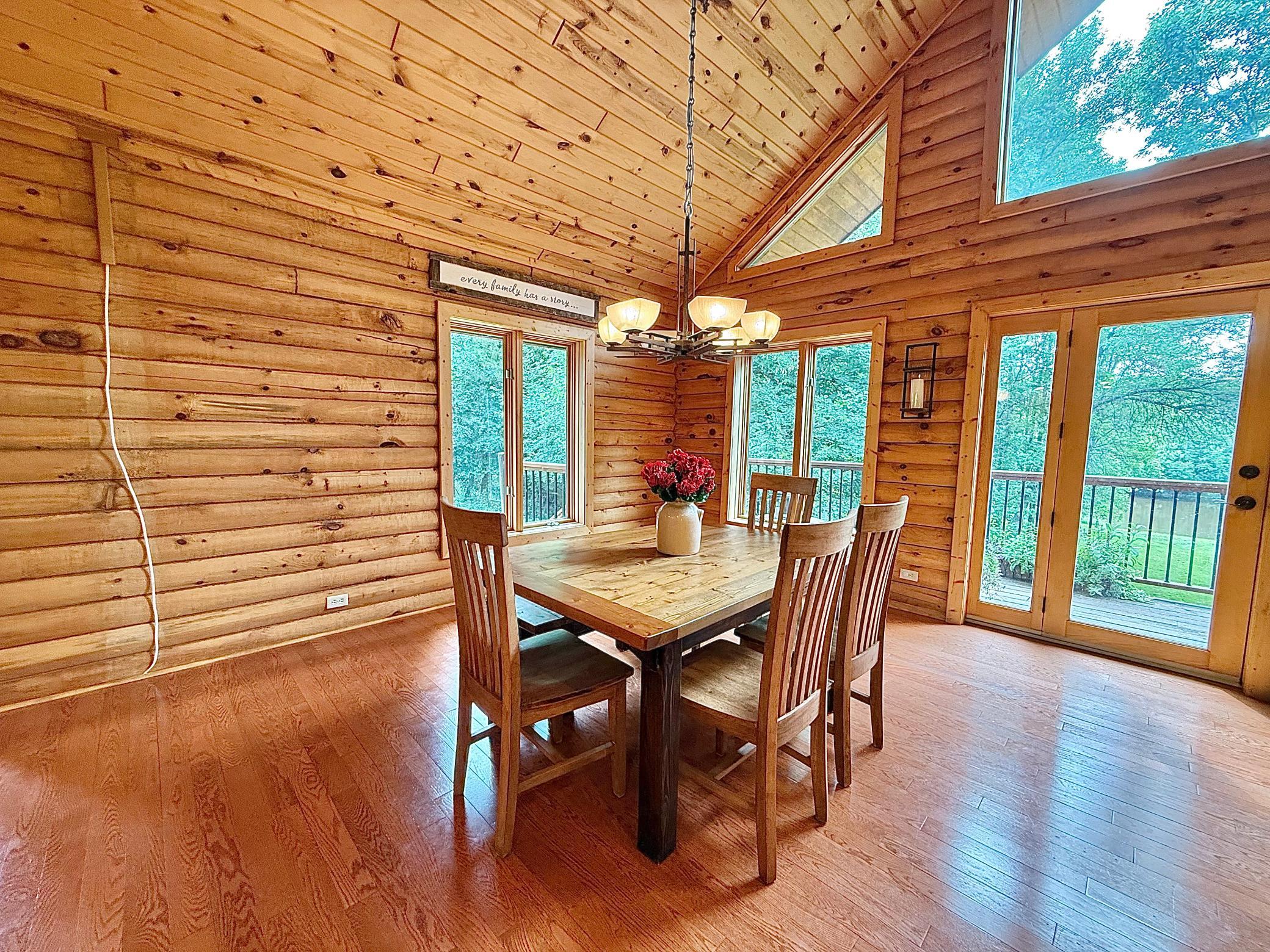 1995 single family home for sale at 130 Eastwood Drive in Thief River Falls, MN — 3 bed, 3 bath (photo 20 of 120)