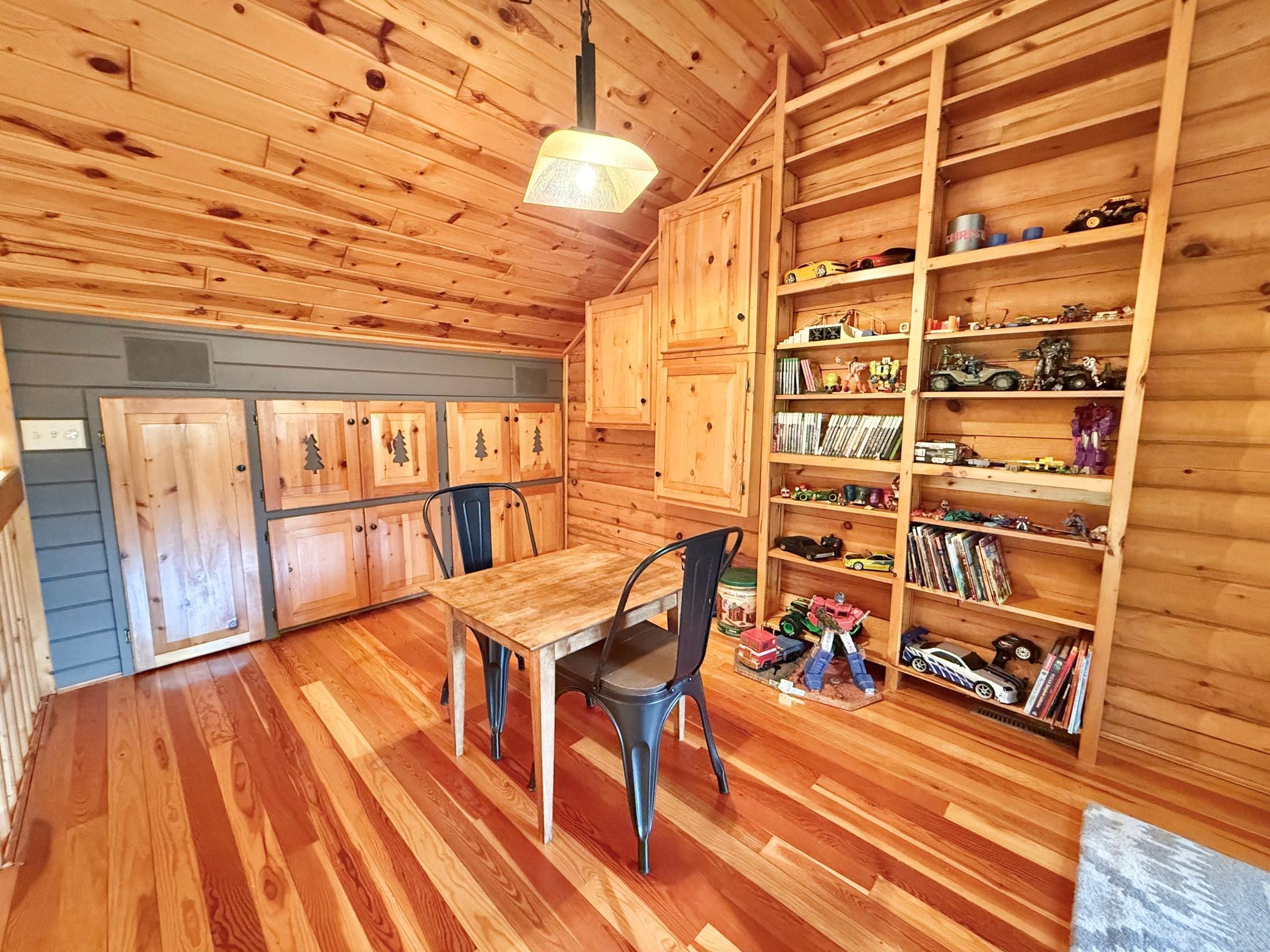 1995 single family home for sale at 130 Eastwood Drive in Thief River Falls, MN — 3 bed, 3 bath (photo 29 of 120)