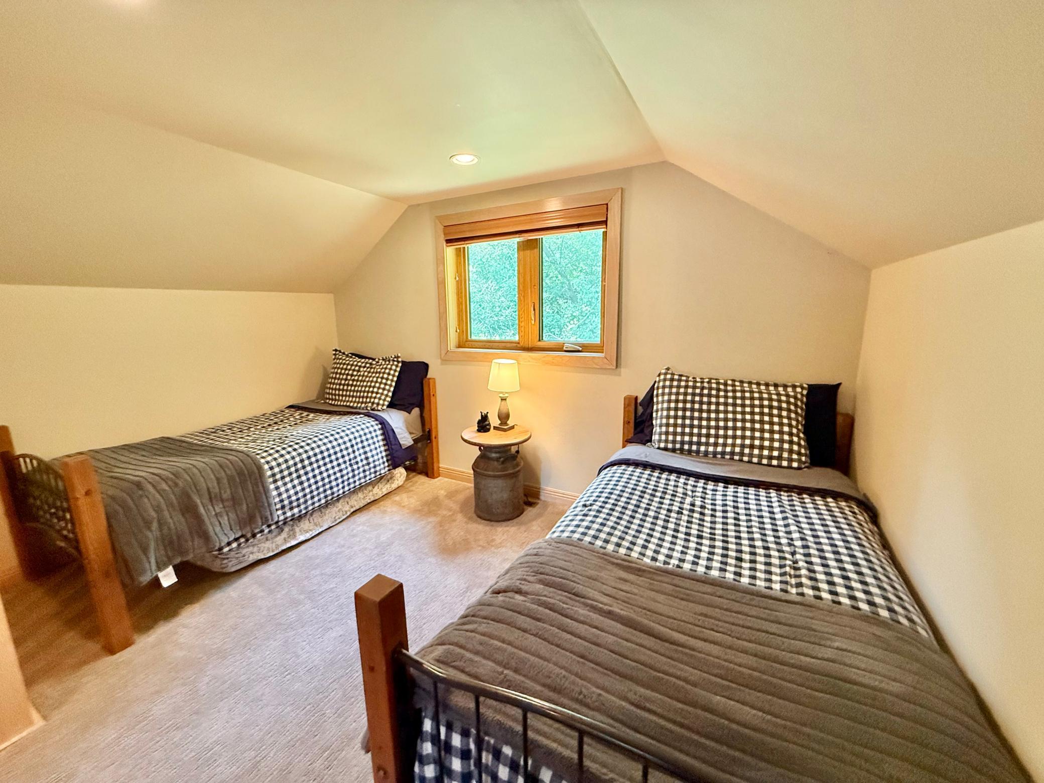 1995 single family home for sale at 130 Eastwood Drive in Thief River Falls, MN — 3 bed, 3 bath (photo 64 of 120)