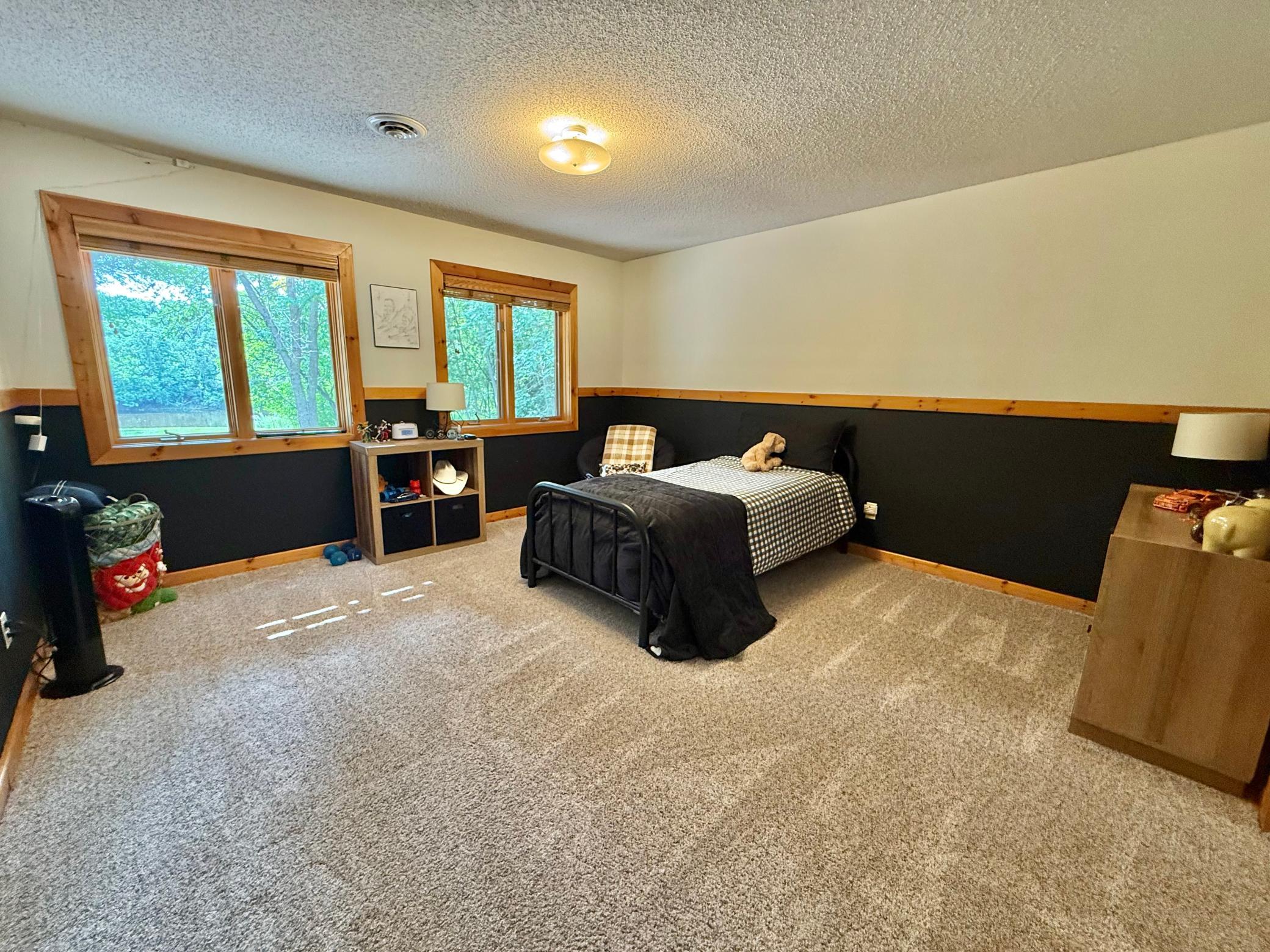 1995 single family home for sale at 130 Eastwood Drive in Thief River Falls, MN — 3 bed, 3 bath (photo 74 of 120)