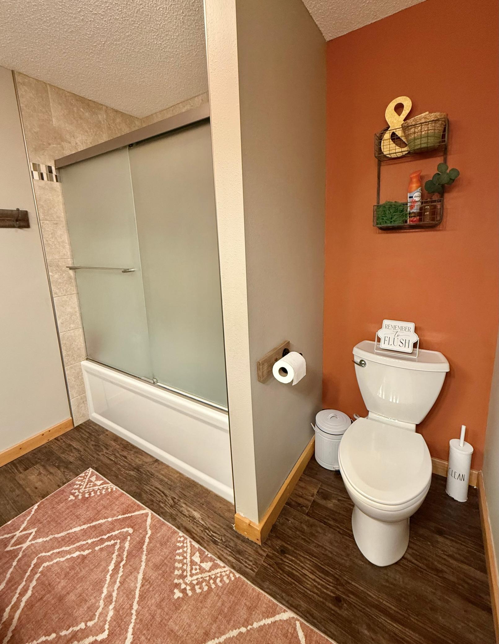1995 single family home for sale at 130 Eastwood Drive in Thief River Falls, MN — 3 bed, 3 bath (photo 81 of 120)