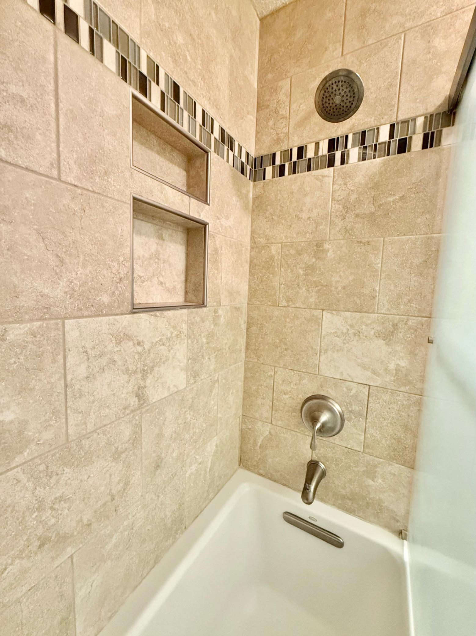 1995 single family home for sale at 130 Eastwood Drive in Thief River Falls, MN — 3 bed, 3 bath (photo 82 of 120)
