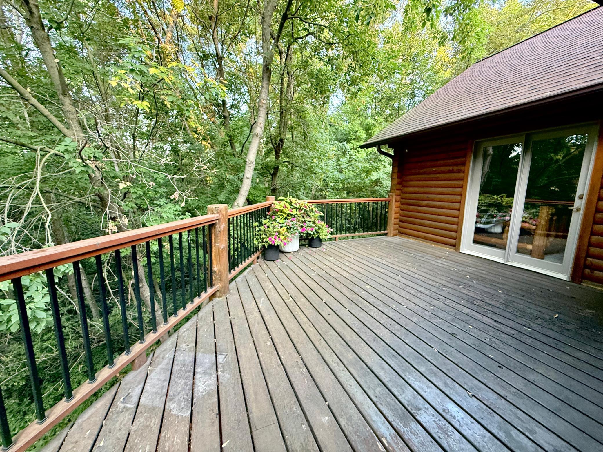 1995 single family home for sale at 130 Eastwood Drive in Thief River Falls, MN — 3 bed, 3 bath (photo 98 of 120)