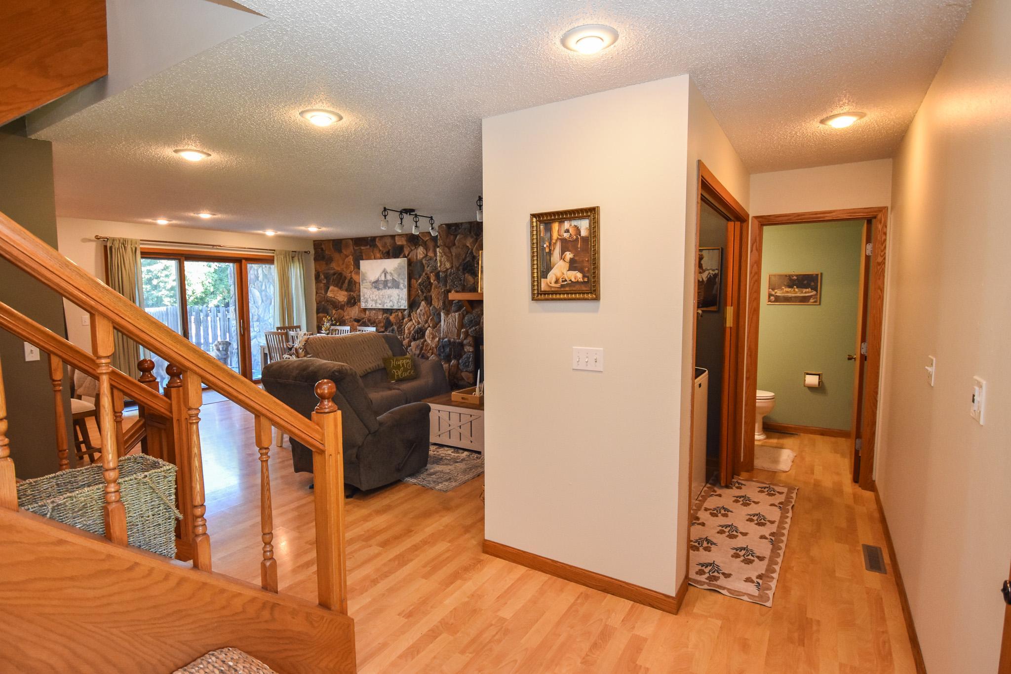 1979 twin home for sale at 606 37th Avenue S in Moorhead, MN — 2 bed, 3 bath (photo 5 of 41)