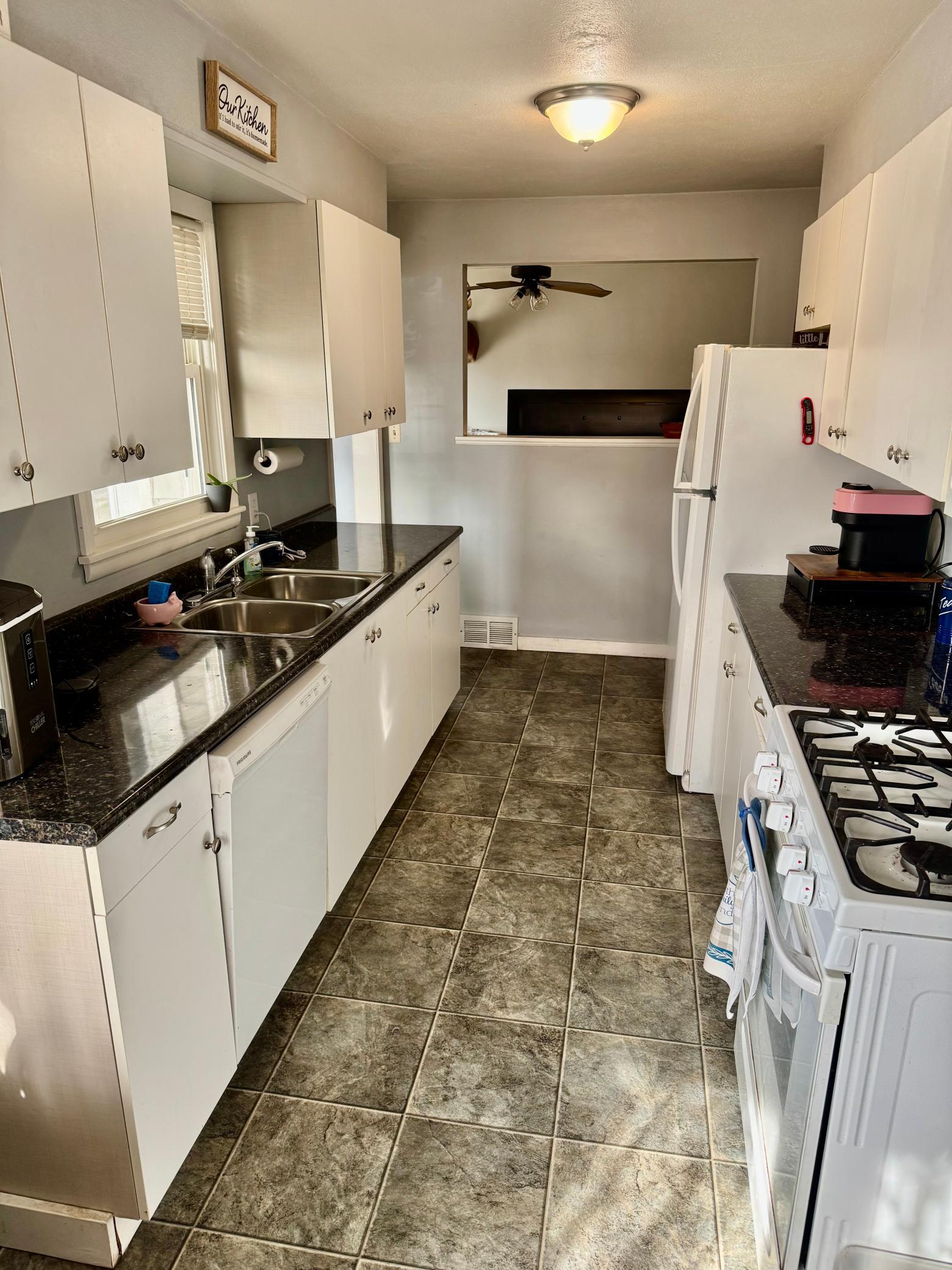 1958 single family home for sale at 707 4th Street SE in Jamestown, ND — 3 bed, 2 bath (photo 10 of 20)