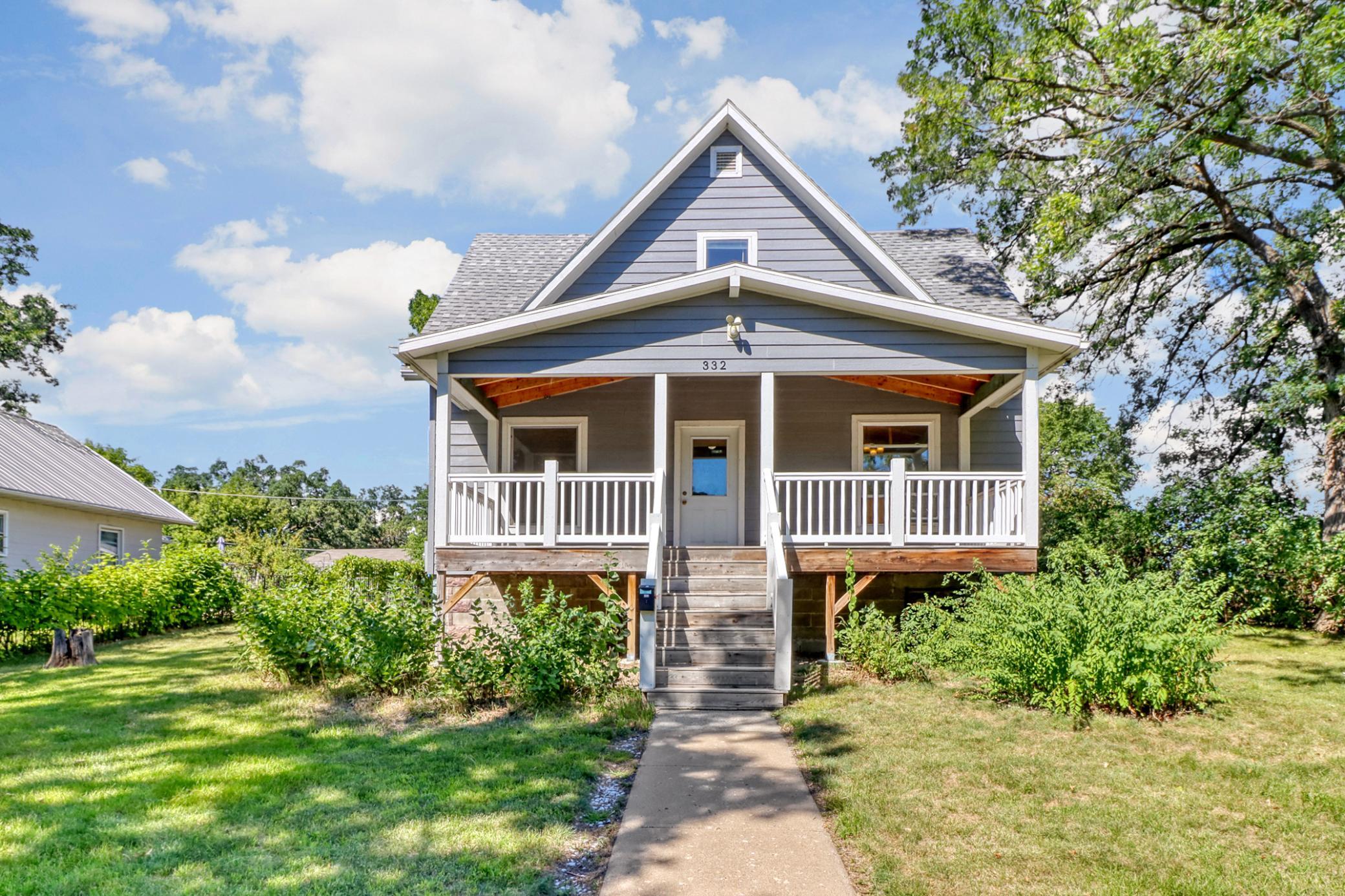 1915 single family home for sale at 332 Oak Street in Detroit Lakes, MN — 3 bed, 2 bath (photo 2 of 61)
