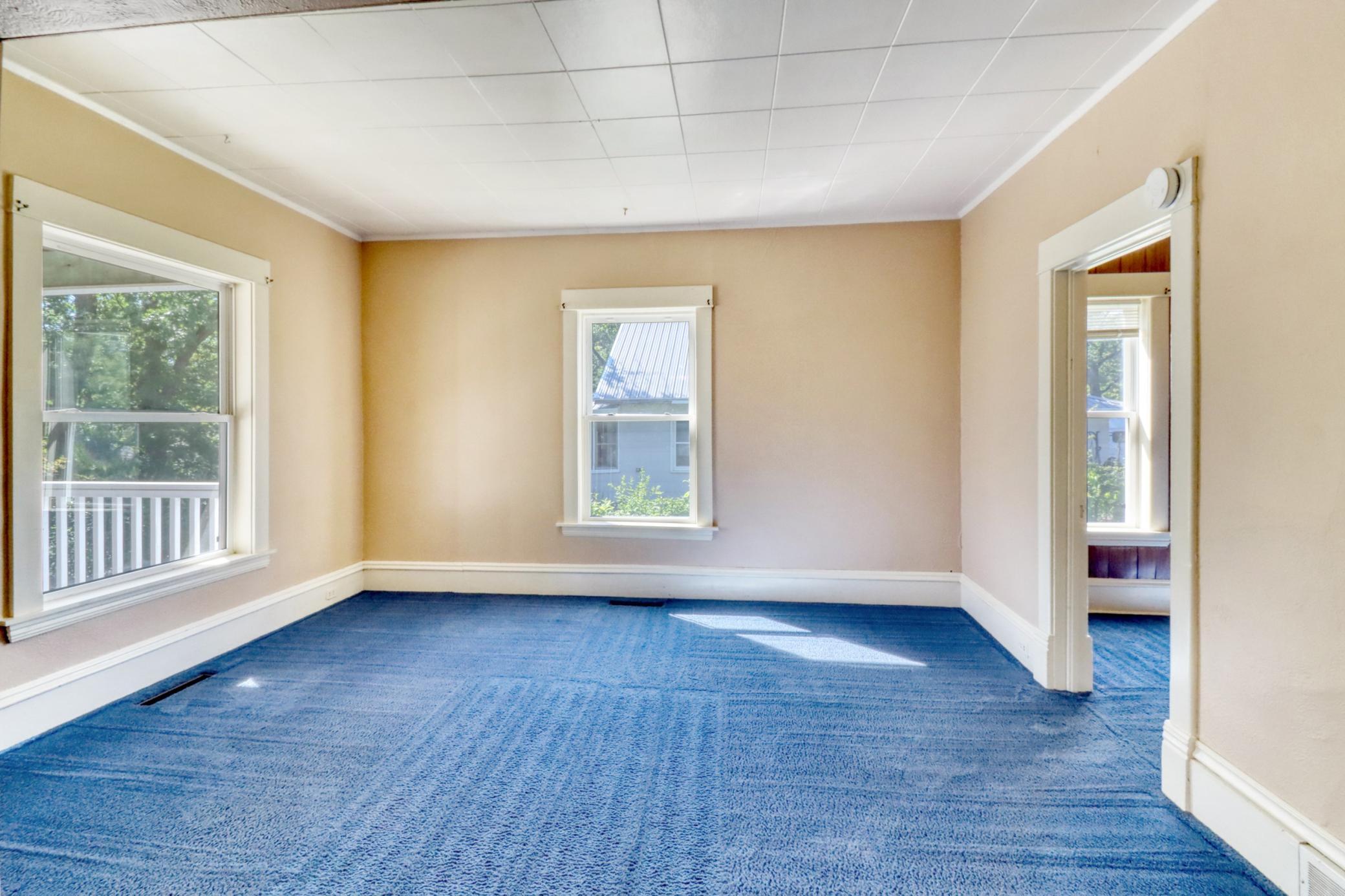 1915 single family home for sale at 332 Oak Street in Detroit Lakes, MN — 3 bed, 2 bath (photo 18 of 61)