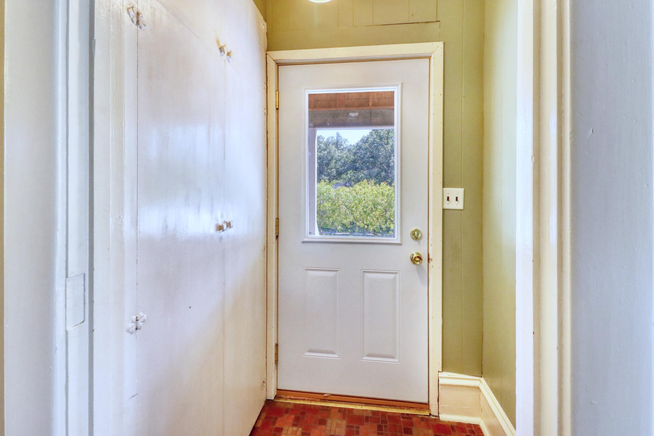 1915 single family home for sale at 332 Oak Street in Detroit Lakes, MN — 3 bed, 2 bath (photo 20 of 61)
