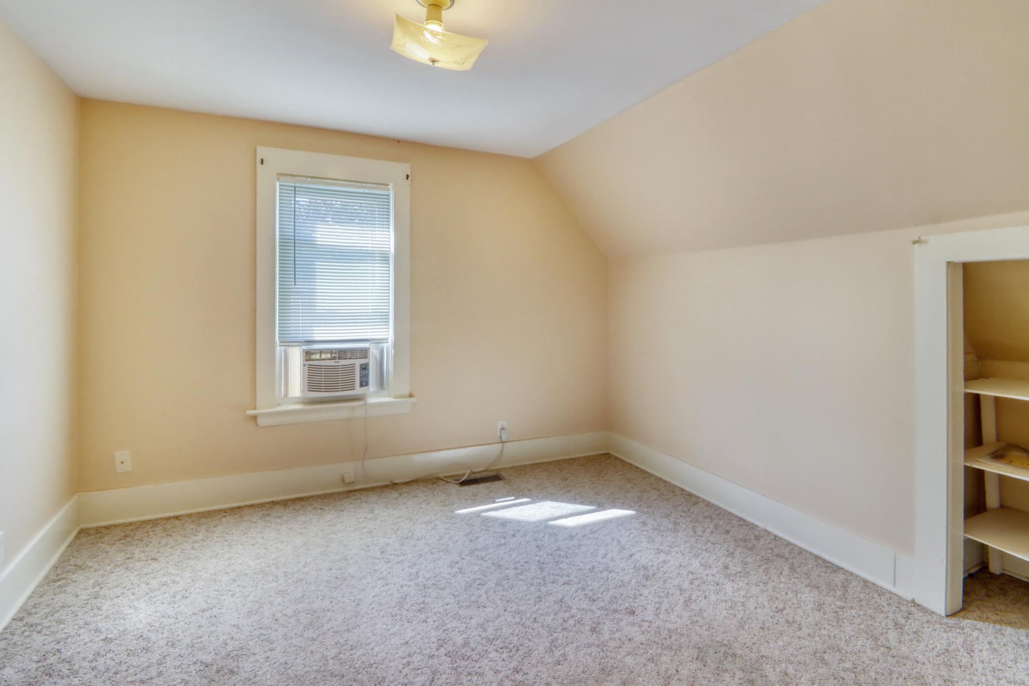 1915 single family home for sale at 332 Oak Street in Detroit Lakes, MN — 3 bed, 2 bath (photo 27 of 61)