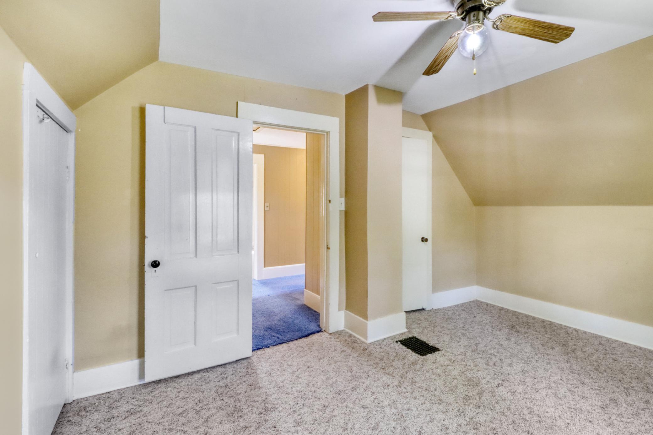 1915 single family home for sale at 332 Oak Street in Detroit Lakes, MN — 3 bed, 2 bath (photo 35 of 61)