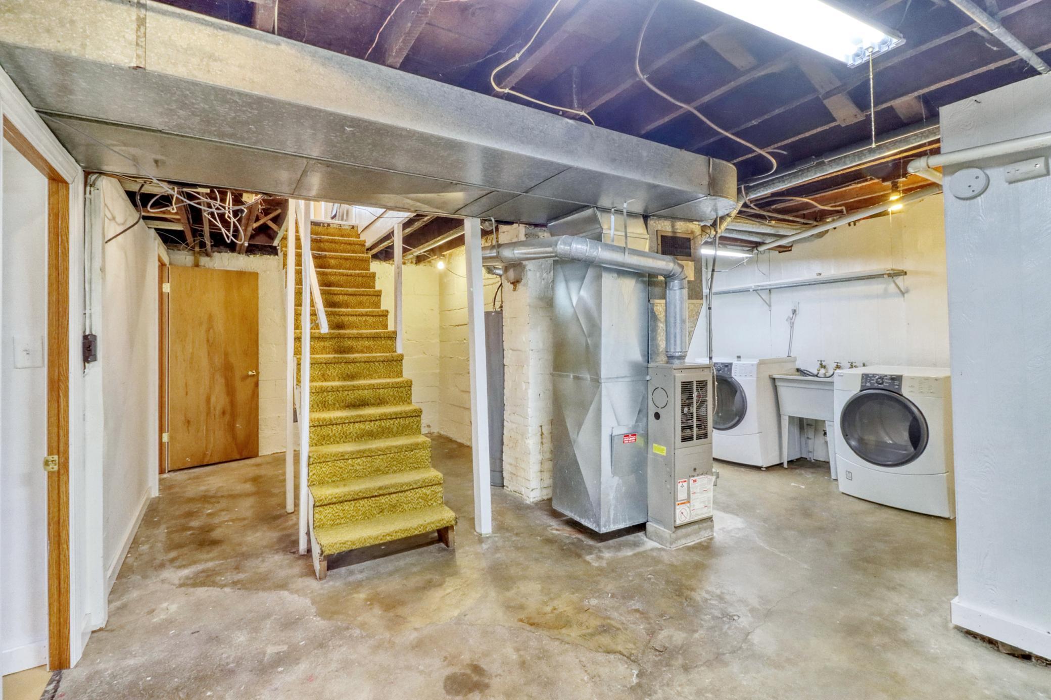 1915 single family home for sale at 332 Oak Street in Detroit Lakes, MN — 3 bed, 2 bath (photo 39 of 61)