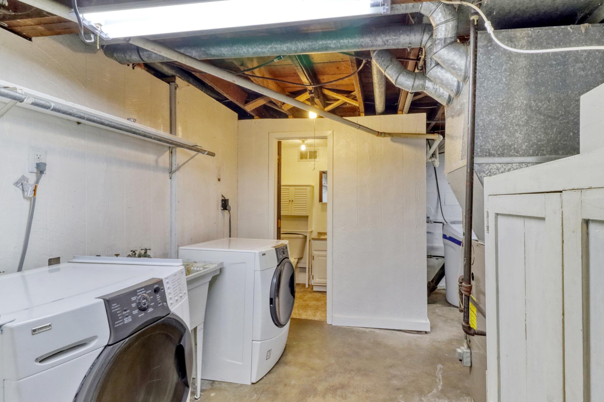 1915 single family home for sale at 332 Oak Street in Detroit Lakes, MN — 3 bed, 2 bath (photo 46 of 61)