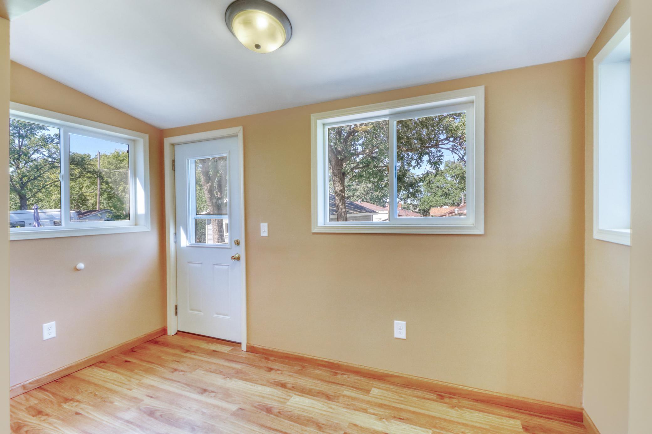 1915 single family home for sale at 332 Oak Street in Detroit Lakes, MN — 3 bed, 2 bath (photo 50 of 61)