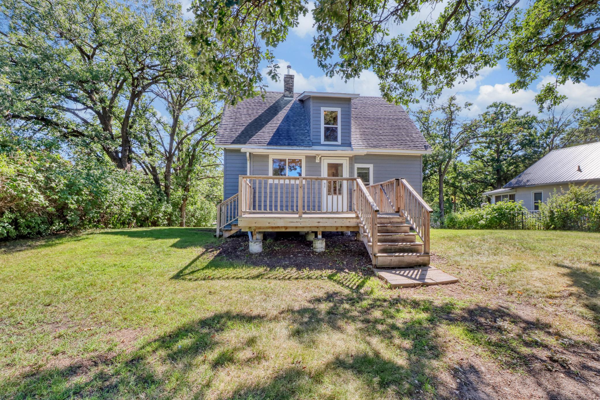 1915 single family home for sale at 332 Oak Street in Detroit Lakes, MN — 3 bed, 2 bath (photo 54 of 61)