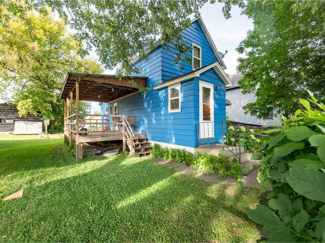 1940 single family home for sale at 220 W Howard Avenue in Keewatin, MN — 2 bed, 1 bath (photo 14 of 27)