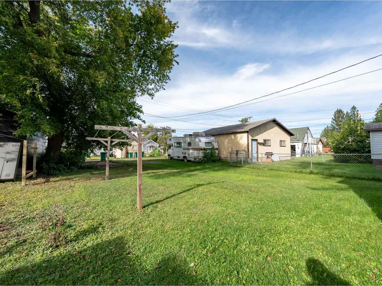 1940 single family home for sale at 220 W Howard Avenue in Keewatin, MN — 2 bed, 1 bath (photo 15 of 27)