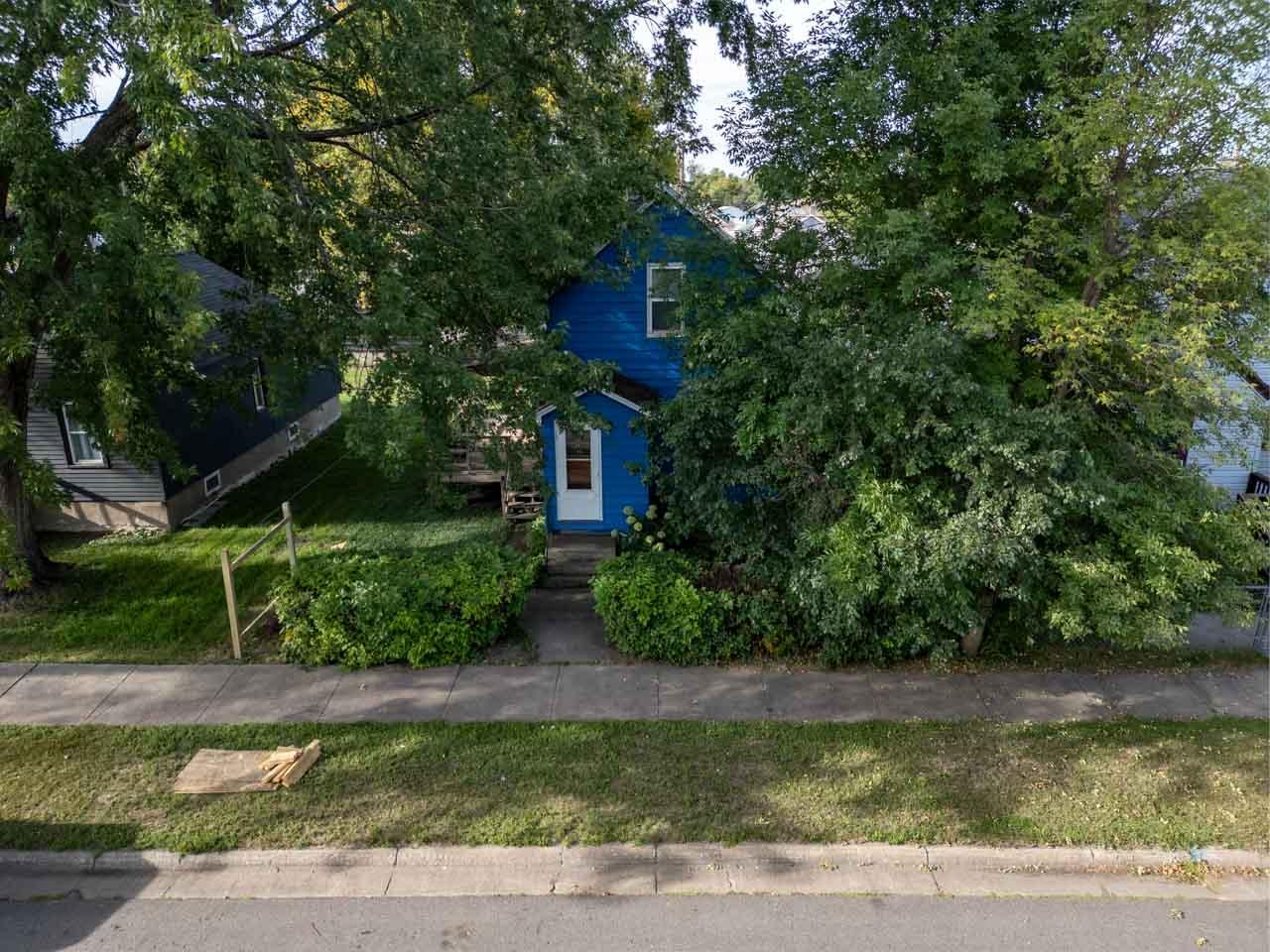 1940 single family home for sale at 220 W Howard Avenue in Keewatin, MN — 2 bed, 1 bath (photo 25 of 27)