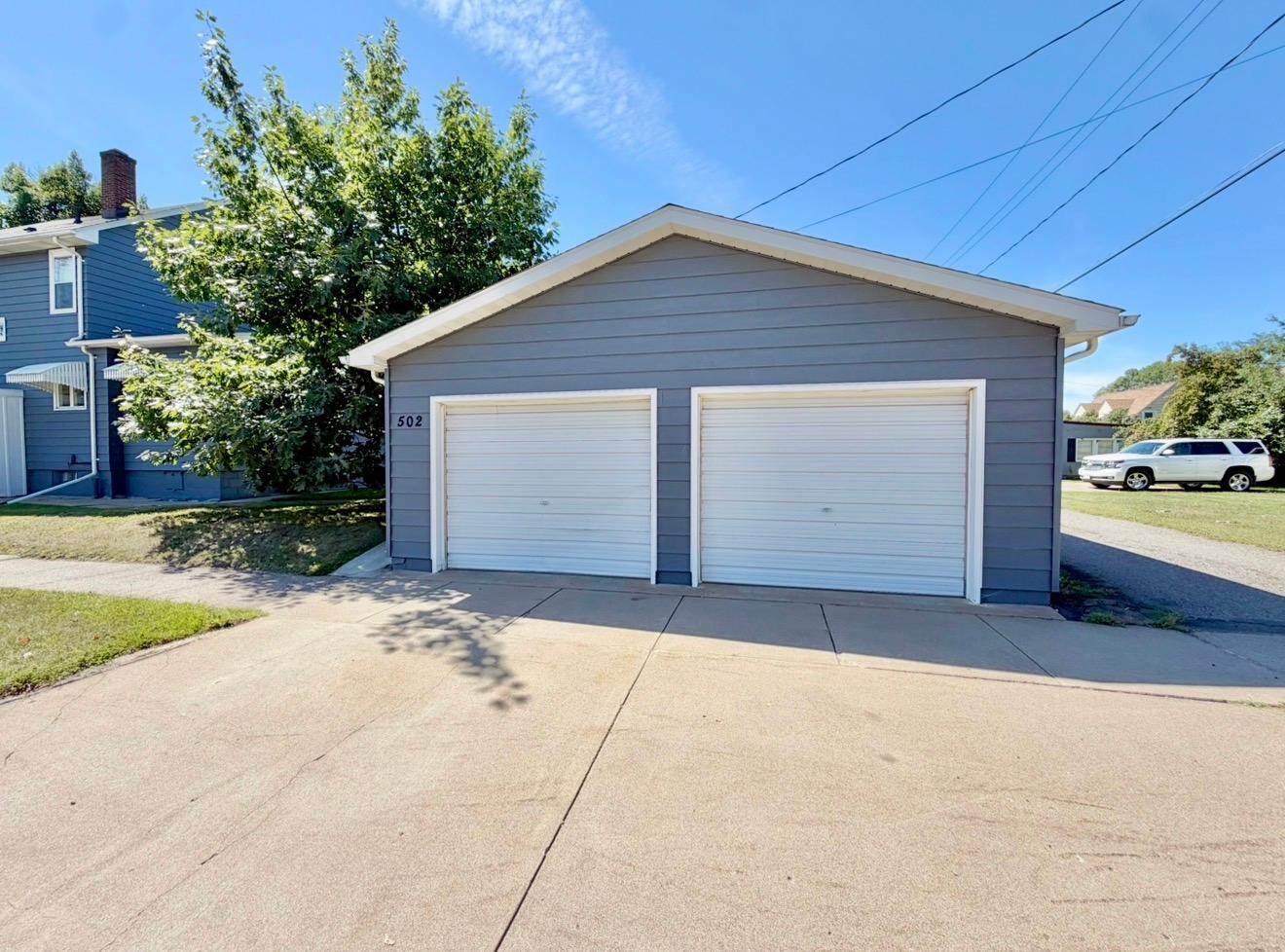 1911 single family home for sale at 502 W 3rd Avenue in Keewatin, MN — 3 bed, 3 bath (photo 3 of 46)
