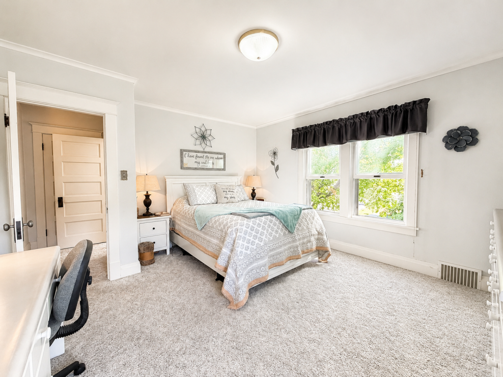 1911 single family home for sale at 502 W 3rd Avenue in Keewatin, MN — 3 bed, 3 bath (photo 21 of 46)