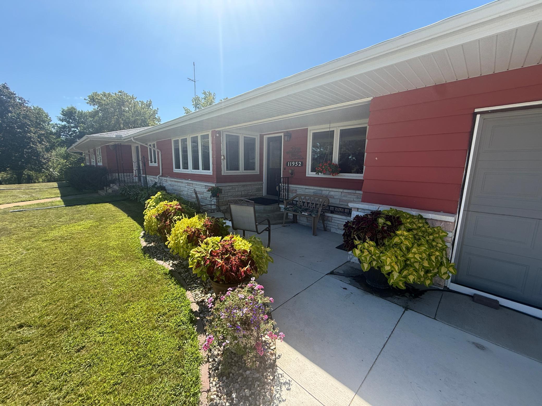 1960 single family home for sale at 11952 Carnation Lane SW in Farwell, MN — 4 bed, 4 bath (photo 14 of 119)