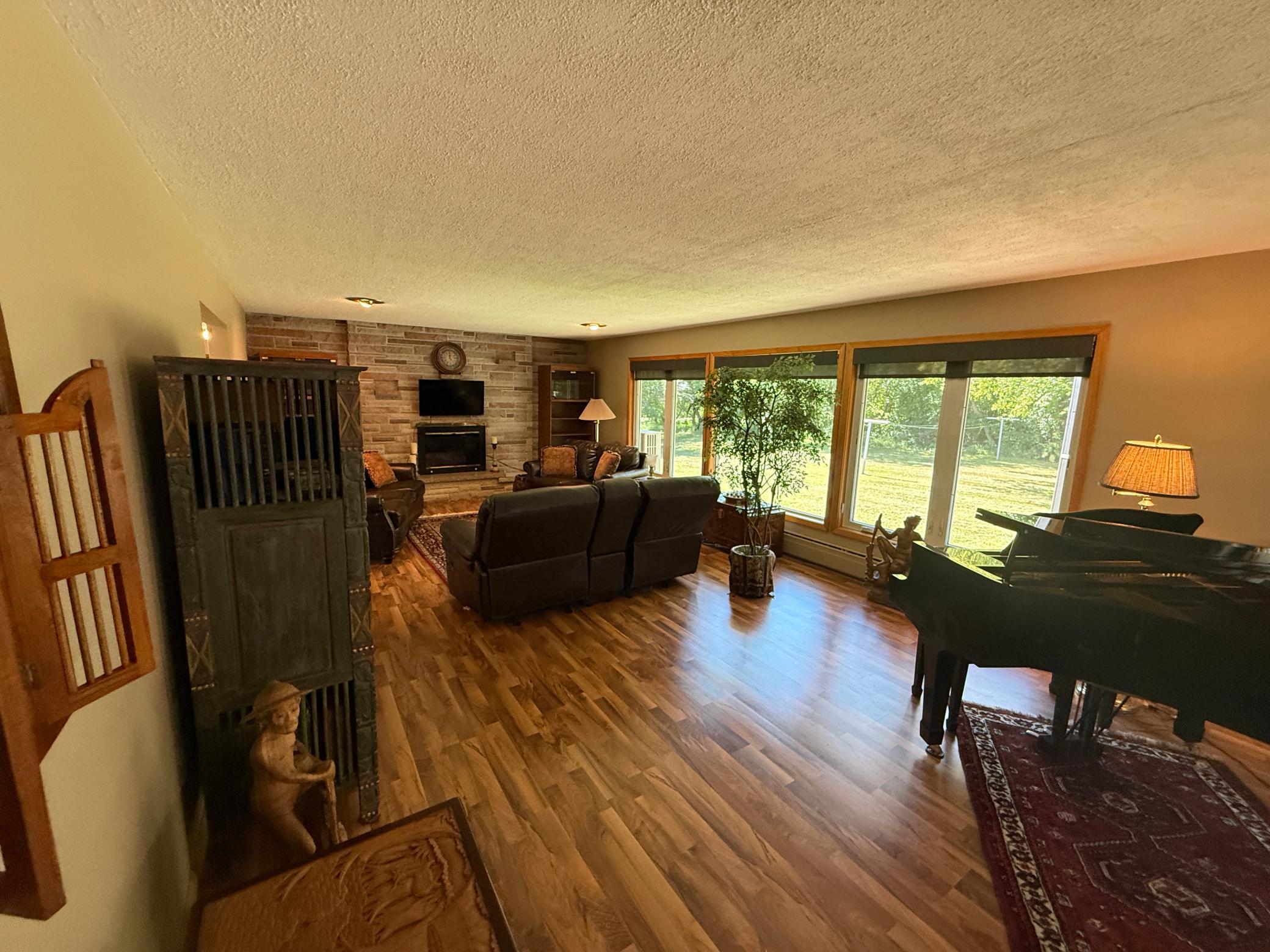 1960 single family home for sale at 11952 Carnation Lane SW in Farwell, MN — 4 bed, 4 bath (photo 21 of 119)