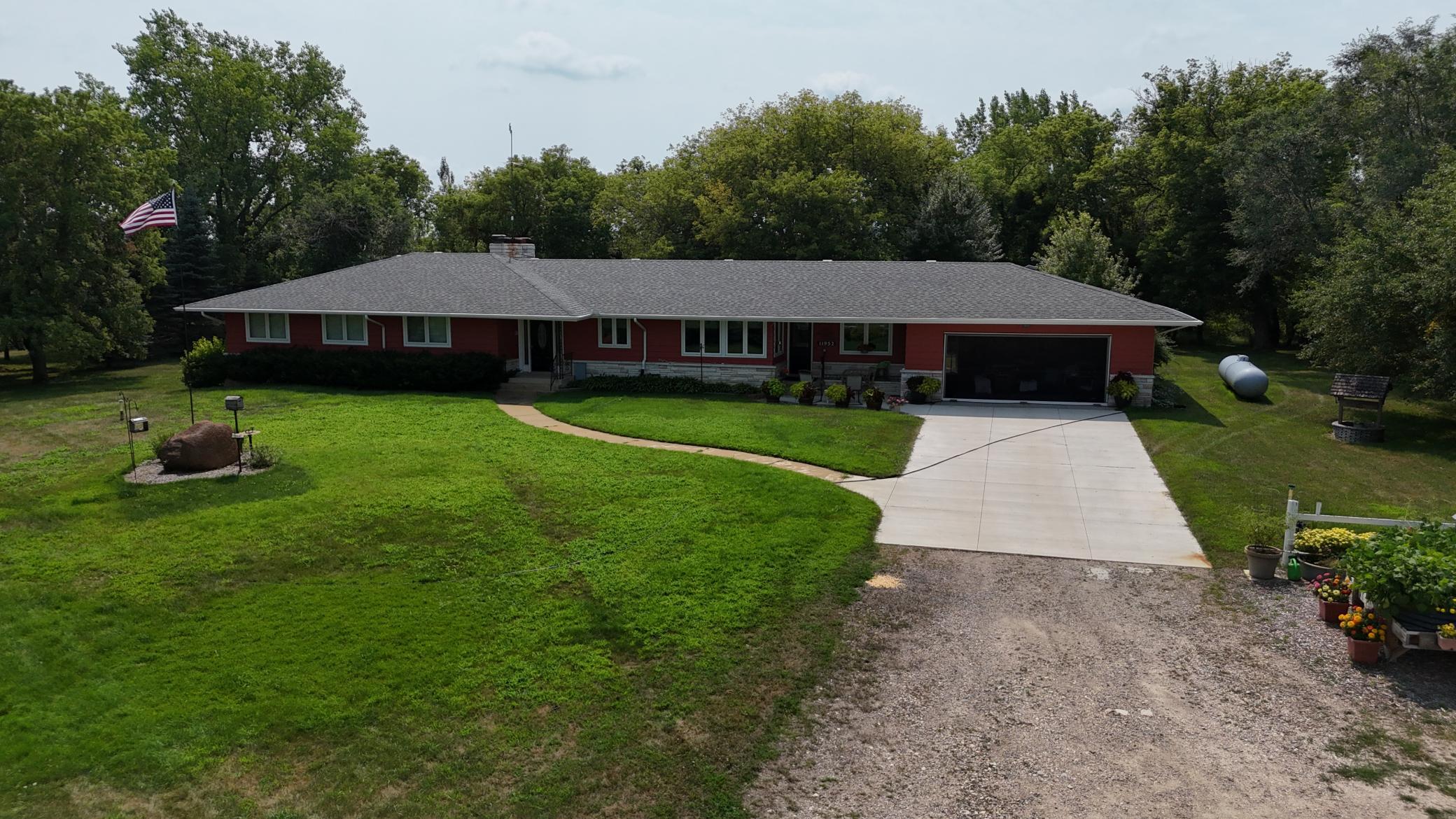 1960 single family home for sale at 11952 Carnation Lane SW in Farwell, MN — 4 bed, 4 bath (photo 4 of 119)