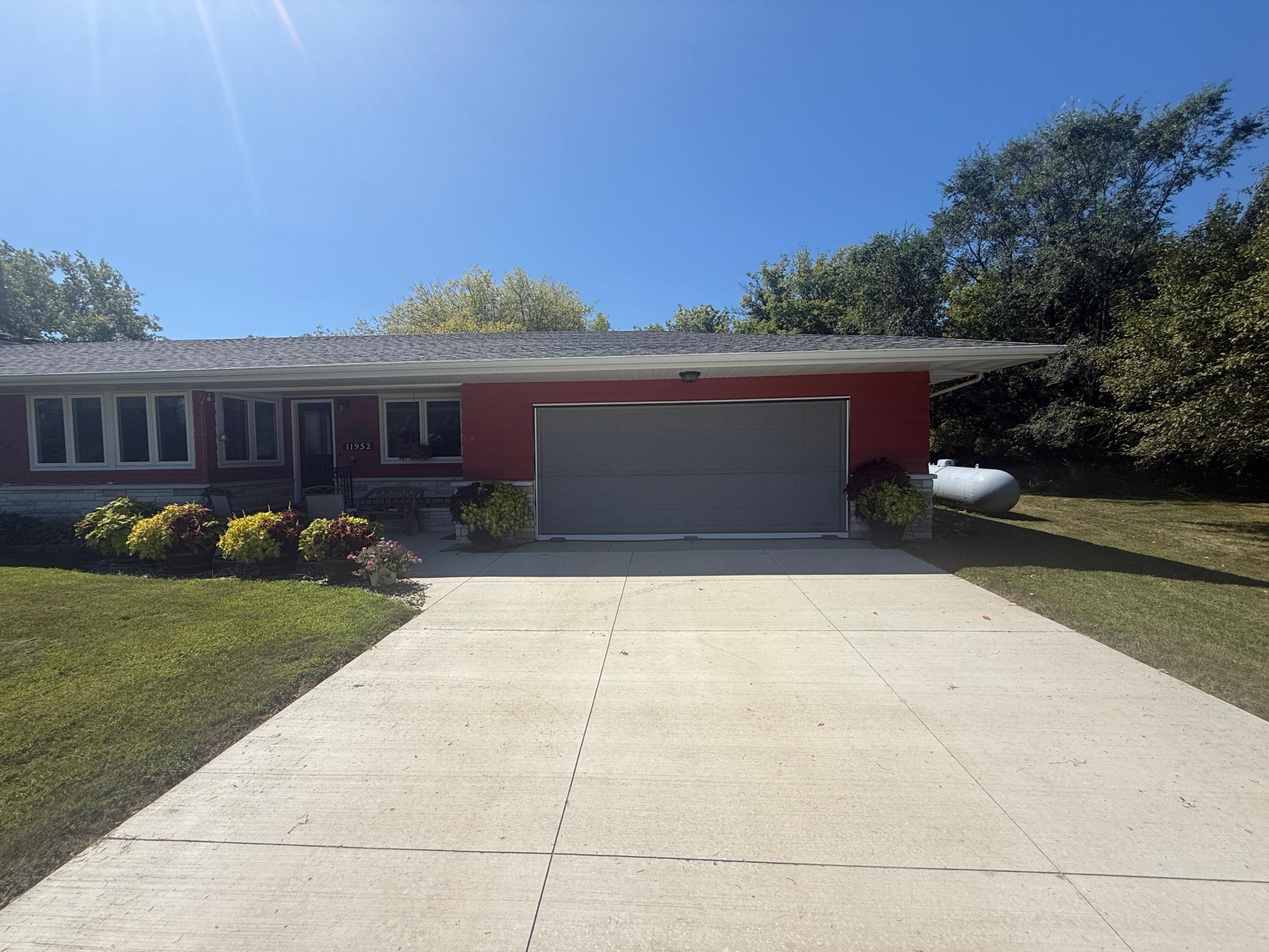 1960 single family home for sale at 11952 Carnation Lane SW in Farwell, MN — 4 bed, 4 bath (photo 5 of 119)