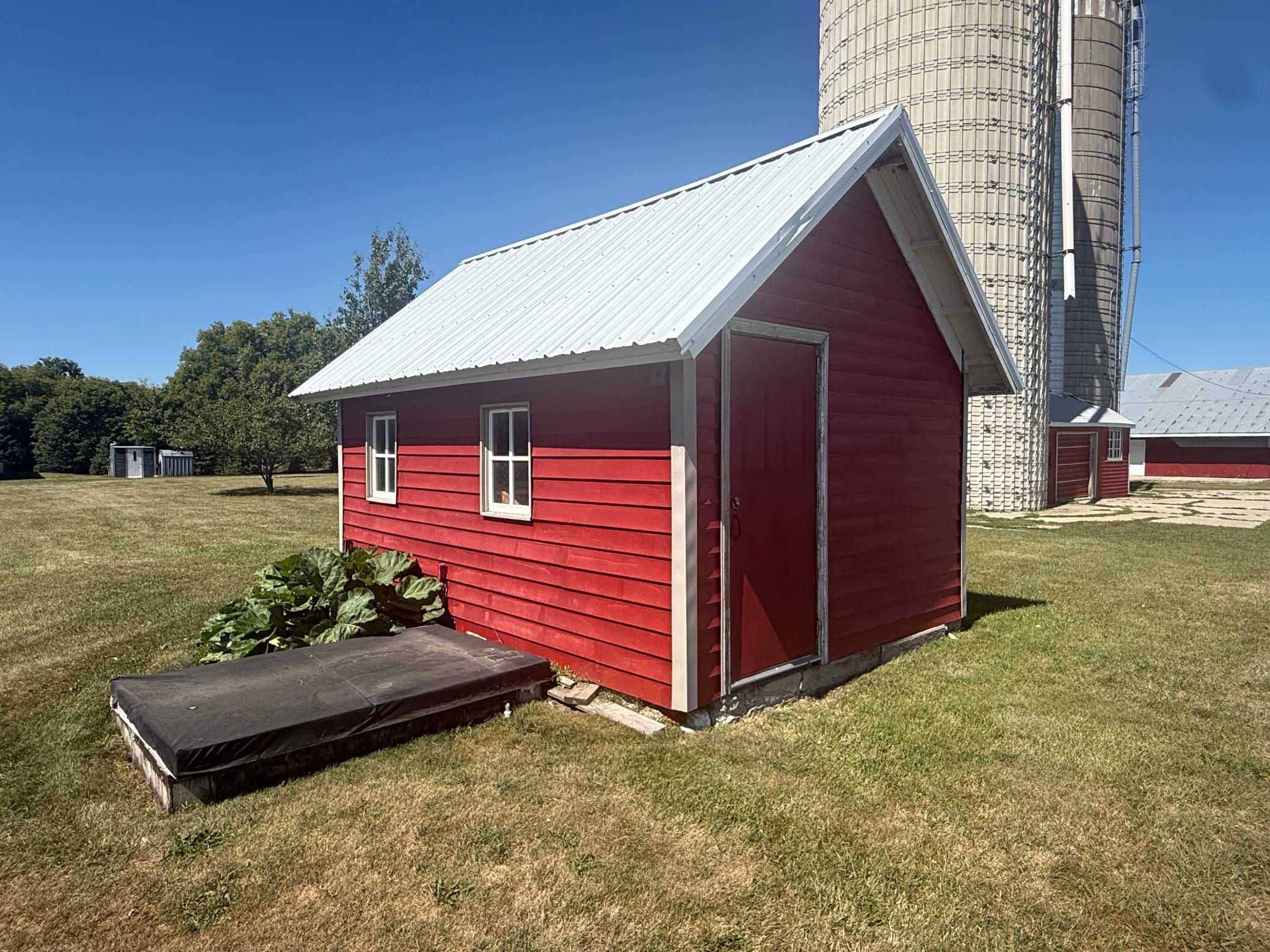 1960 single family home for sale at 11952 Carnation Lane SW in Farwell, MN — 4 bed, 4 bath (photo 80 of 119)