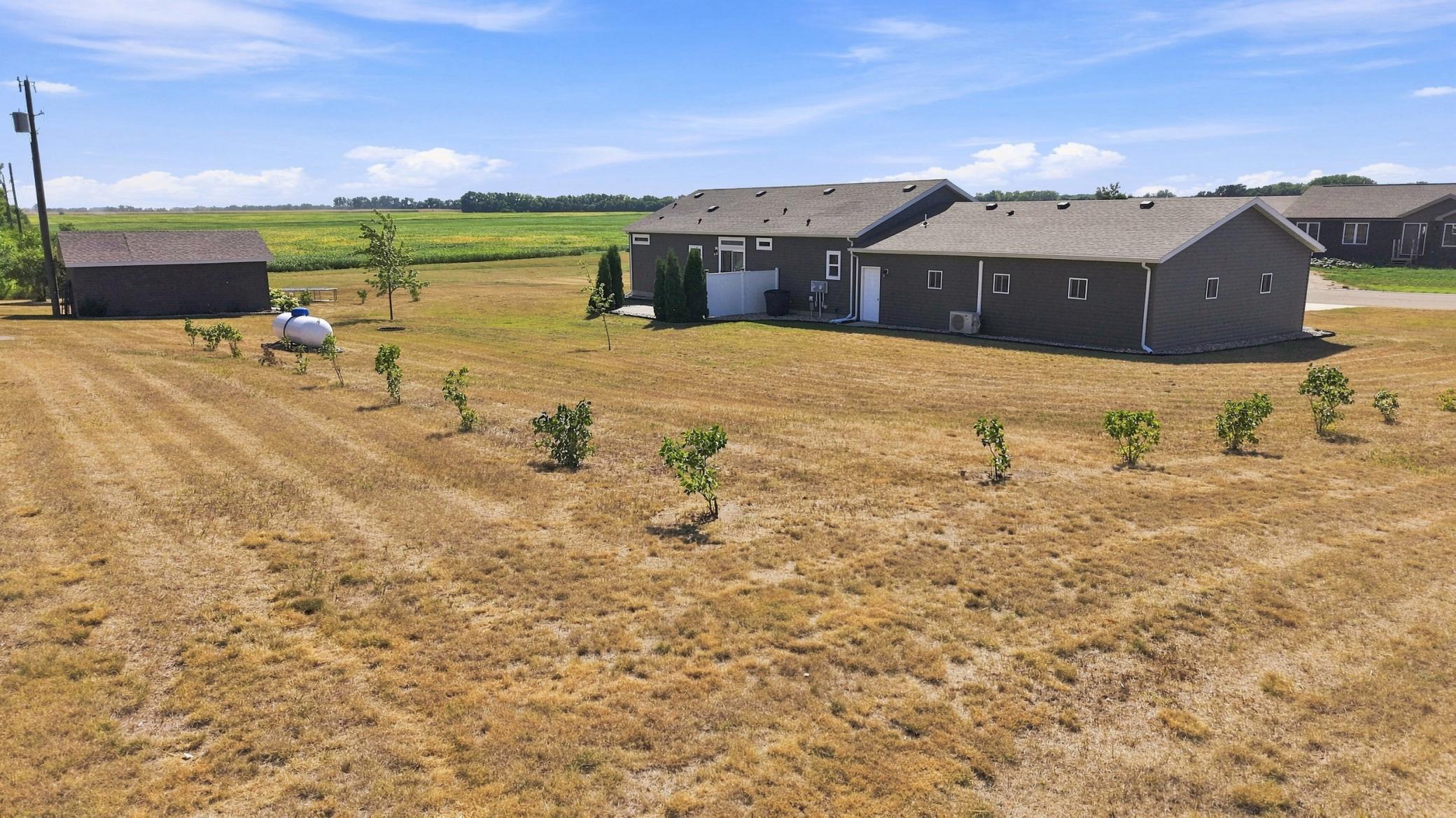 2018 single family home for sale at 303 Morrow Drive in Enderlin, ND — 3 bed, 3 bath (photo 29 of 36)