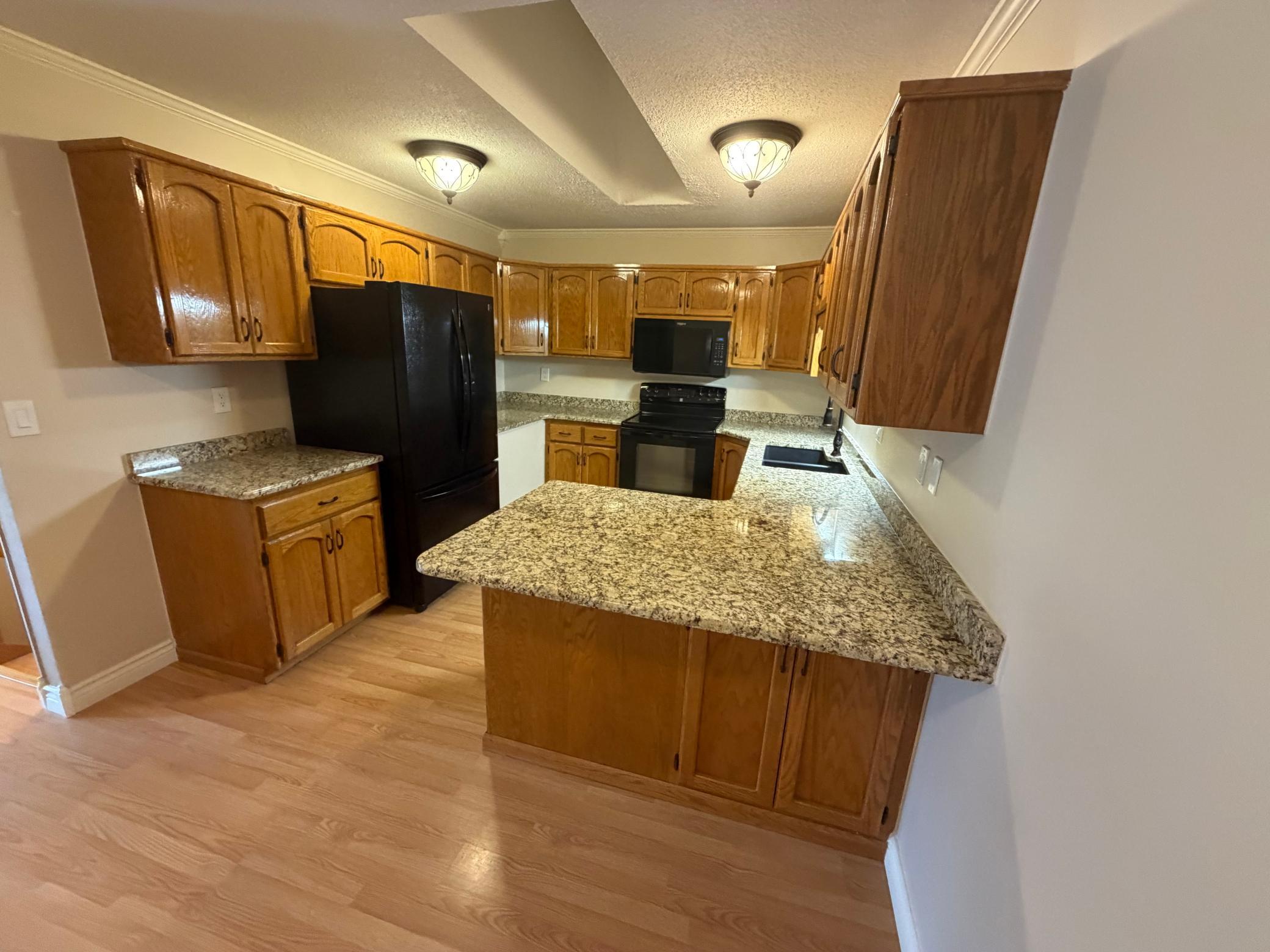 1986 twin home for sale at 1625 30th Avenue S in Fargo, ND — 3 bed, 2 bath (photo 8 of 27)