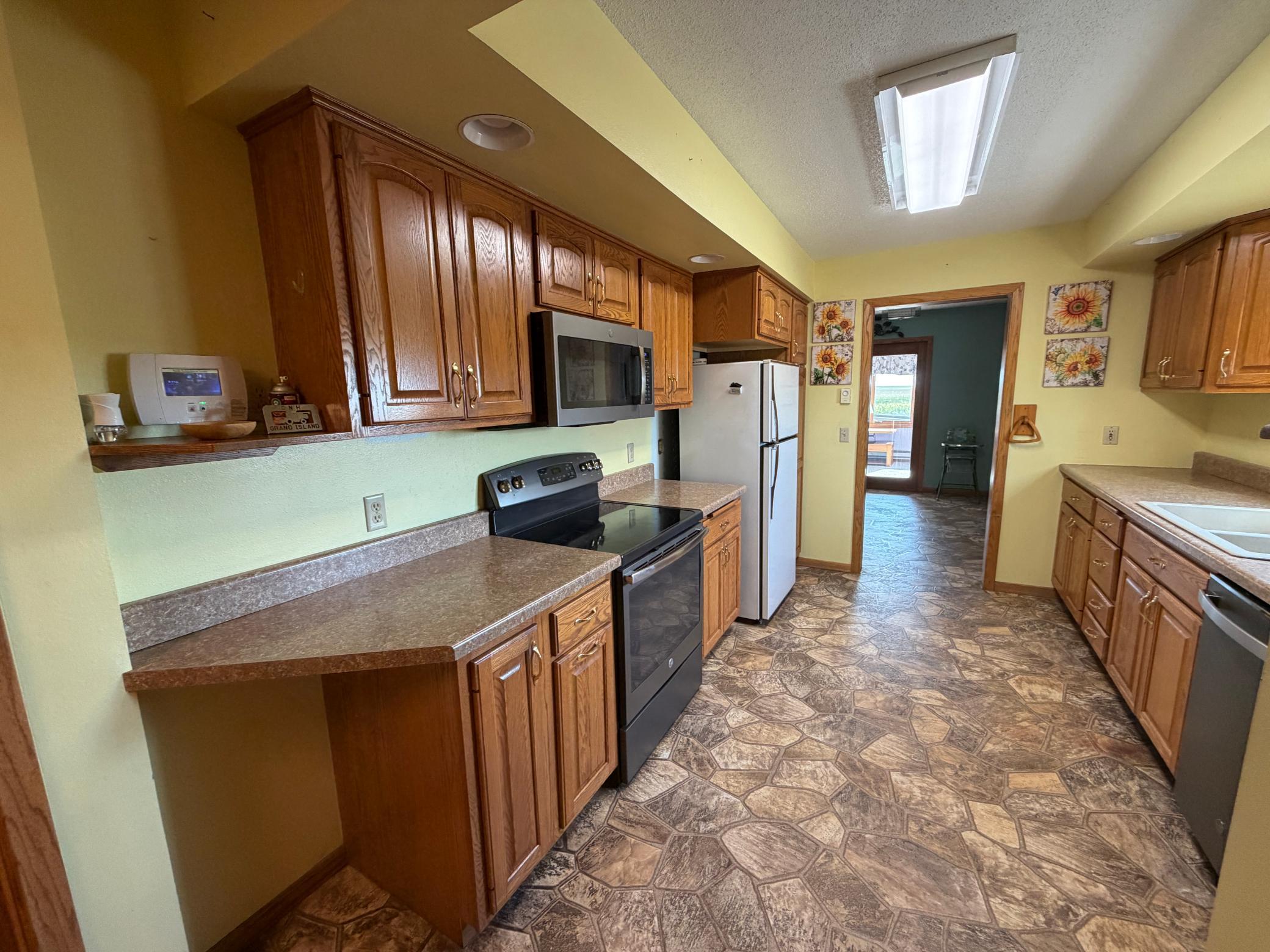 1945 single family home for sale at 6659 122nd Avenue SE in Lisbon, ND — 3 bed, 3 bath (photo 2 of 53)