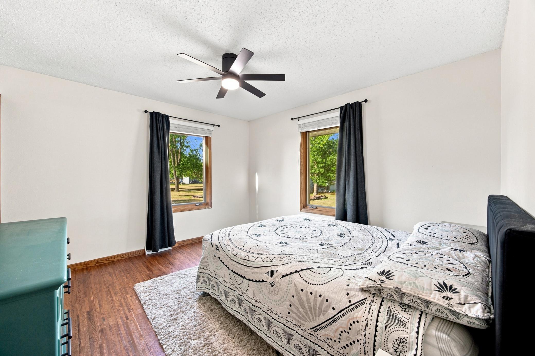 1975 single family home for sale at 6205 Oakport Street N in Moorhead, MN — 3 bed, 2 bath (photo 23 of 40)