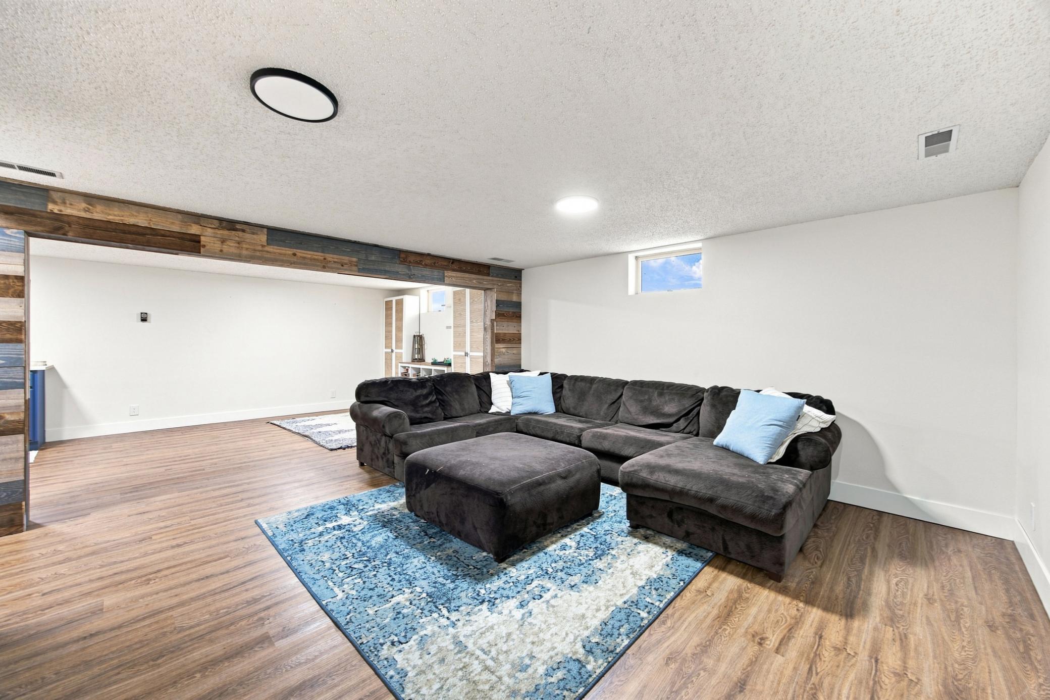 1975 single family home for sale at 6205 Oakport Street N in Moorhead, MN — 3 bed, 2 bath (photo 30 of 40)