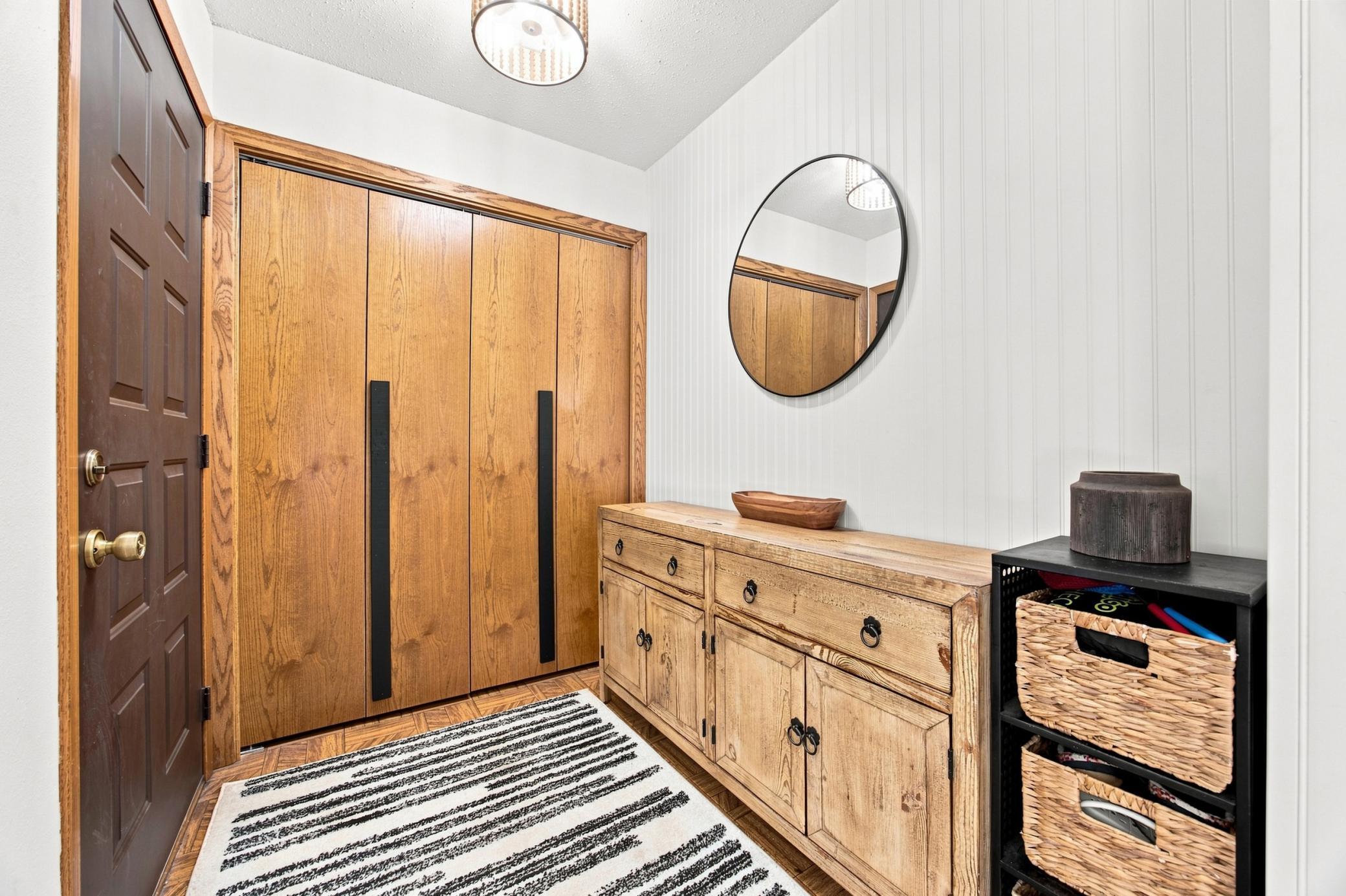 1975 single family home for sale at 6205 Oakport Street N in Moorhead, MN — 3 bed, 2 bath (photo 4 of 40)