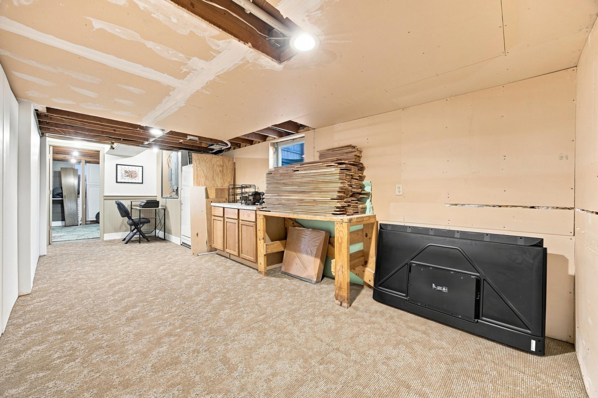 1975 single family home for sale at 6205 Oakport Street N in Moorhead, MN — 3 bed, 2 bath (photo 34 of 40)